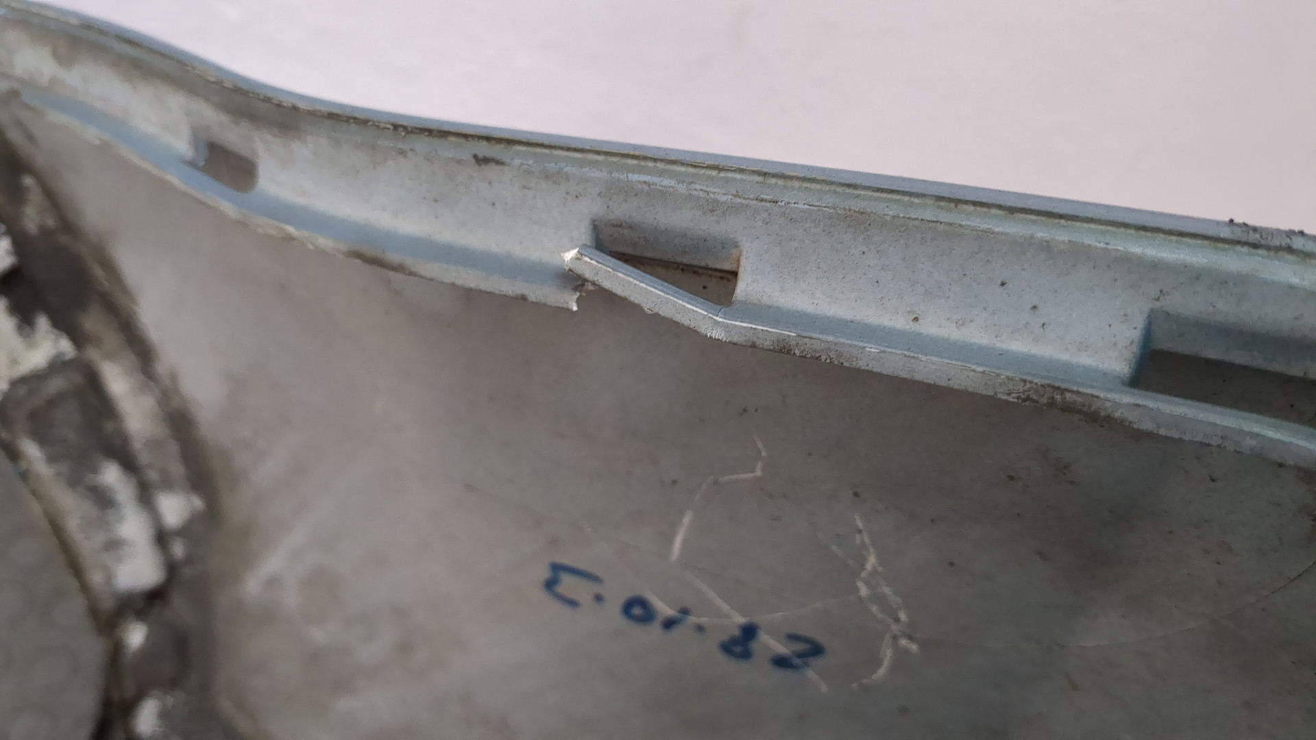 Бампер задний