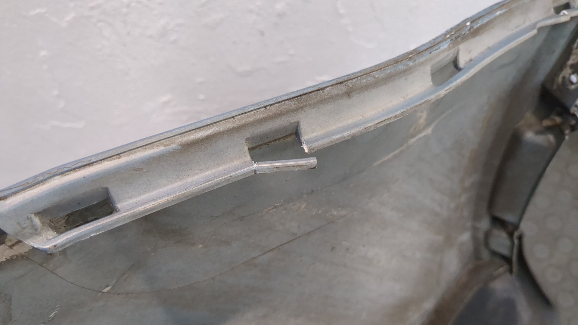 Бампер задний