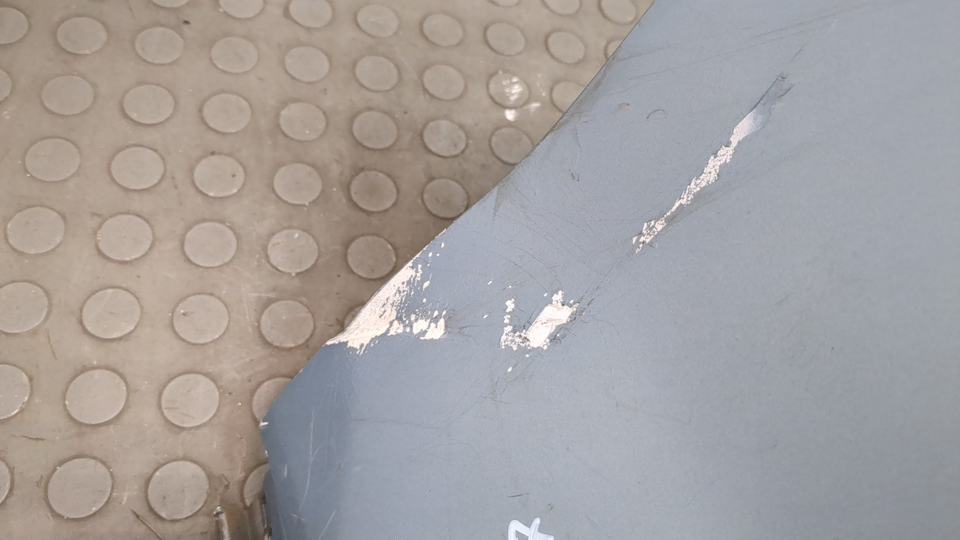 Бампер задний