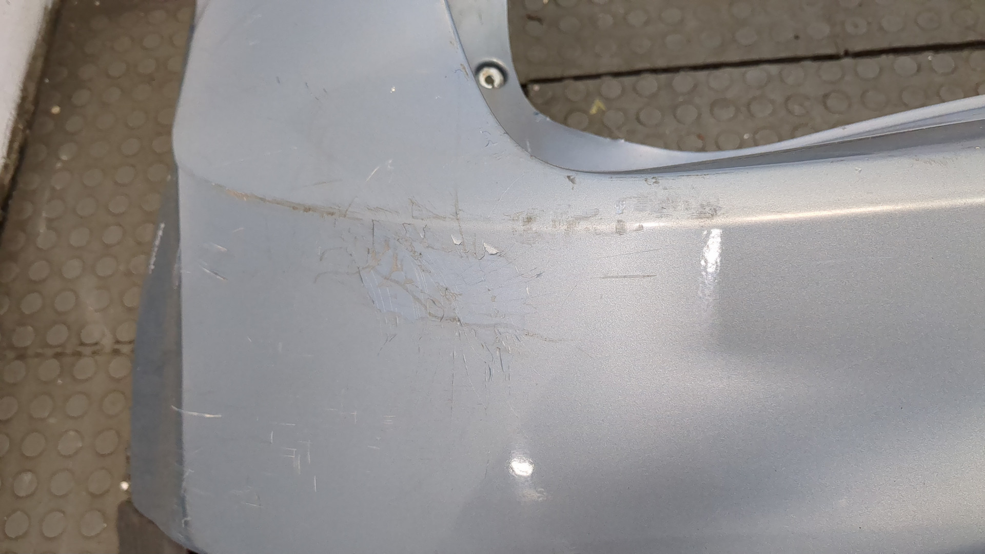 Бампер задний