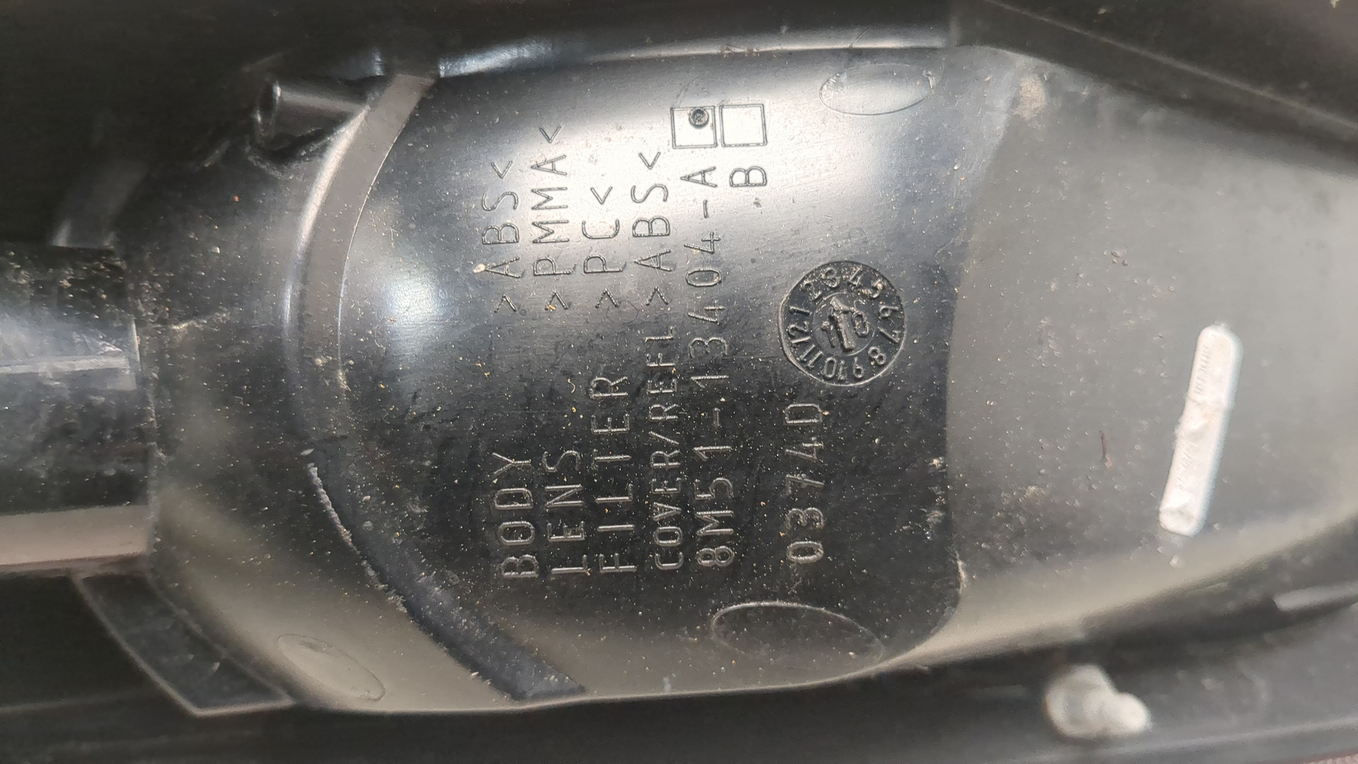 Фонарь задний правый