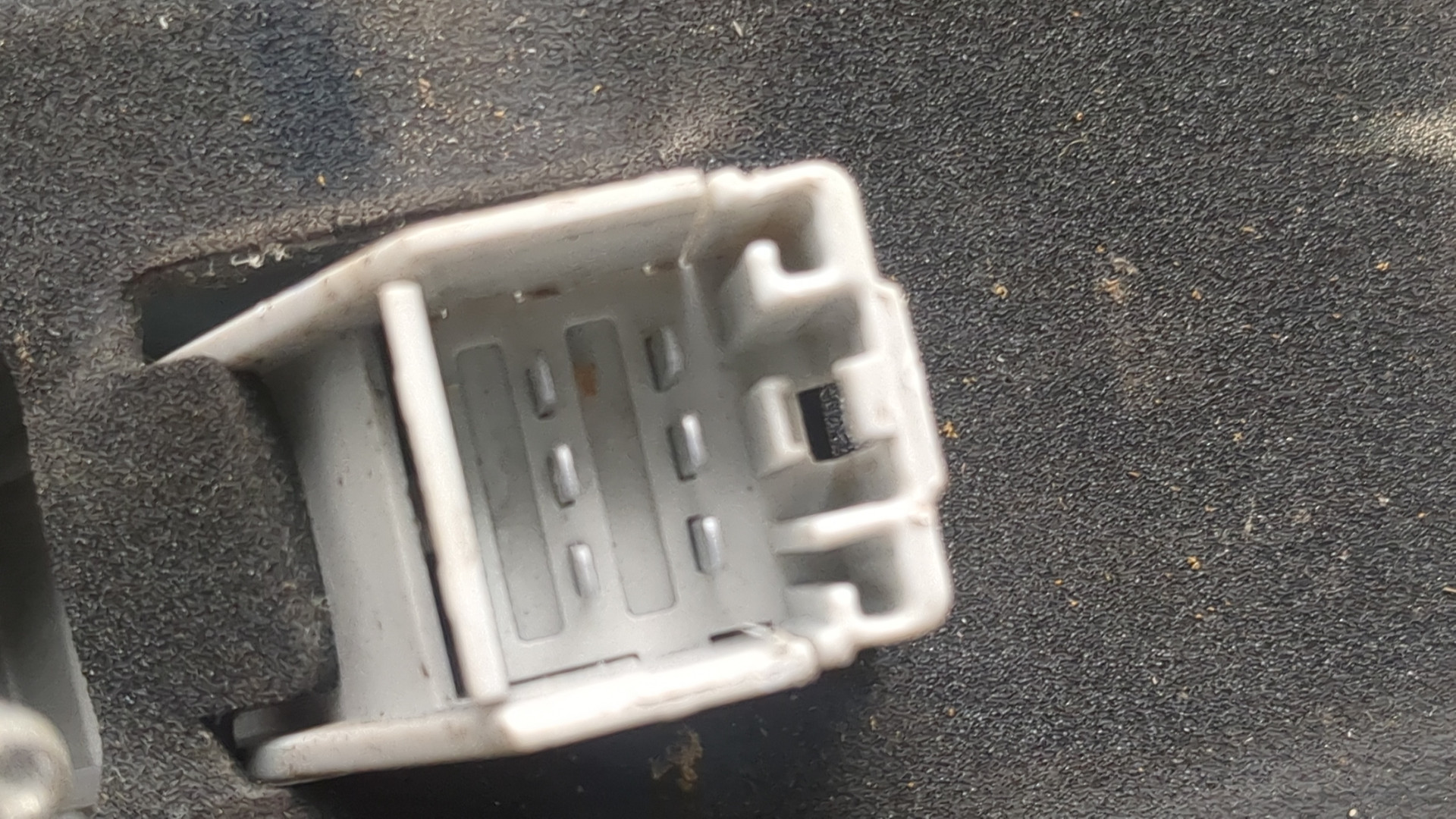 Фонарь задний левый