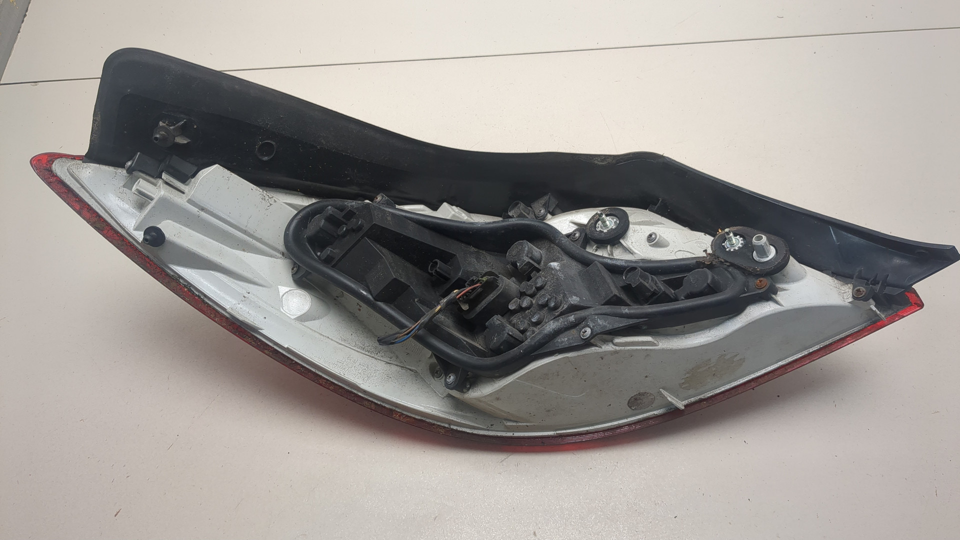 Фонарь задний правый