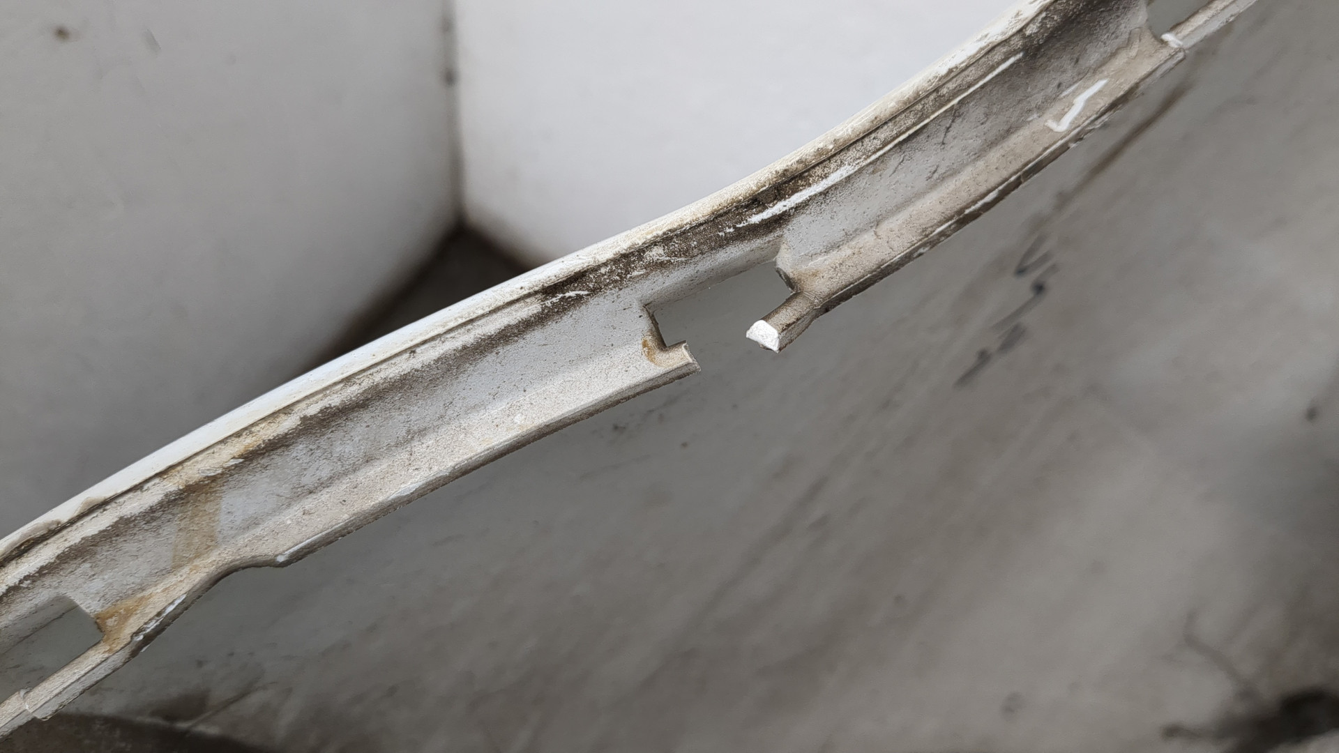 Бампер задний