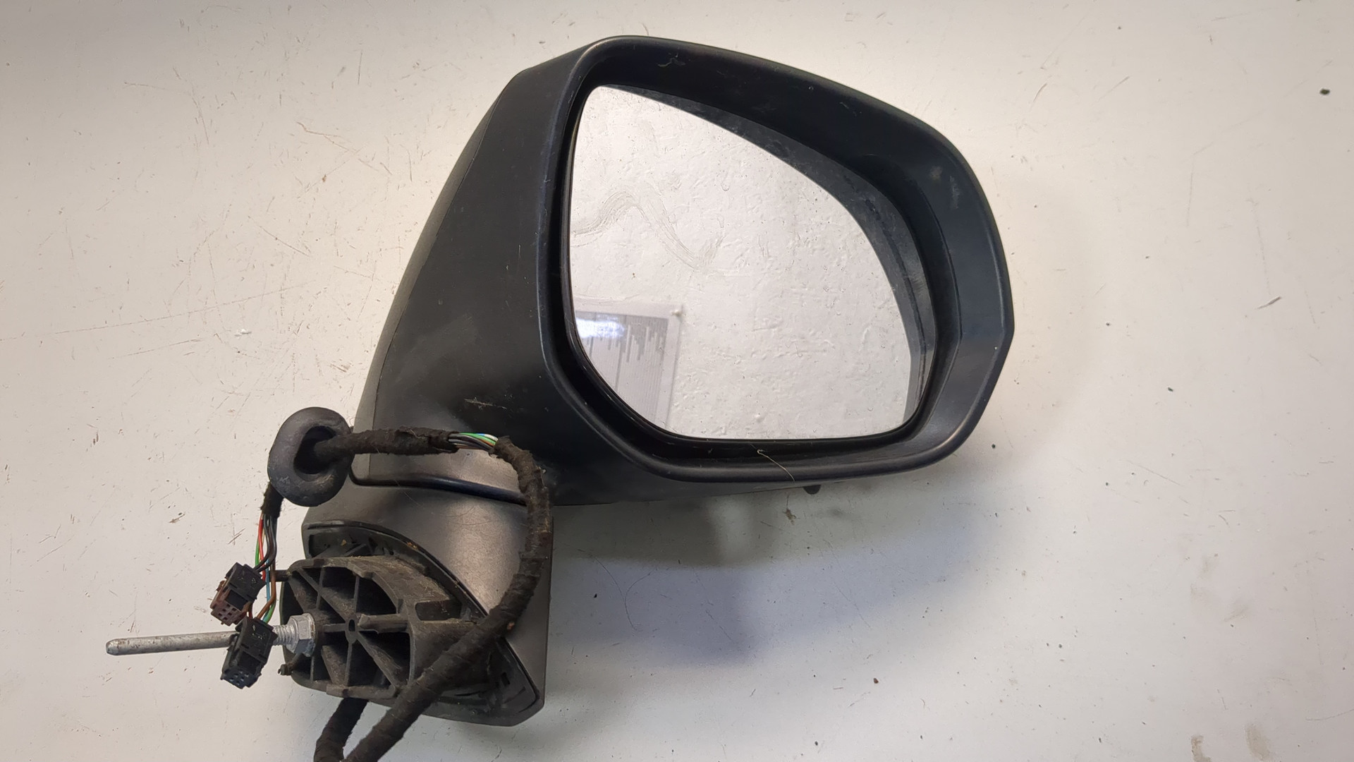 Зеркало правое электрическое