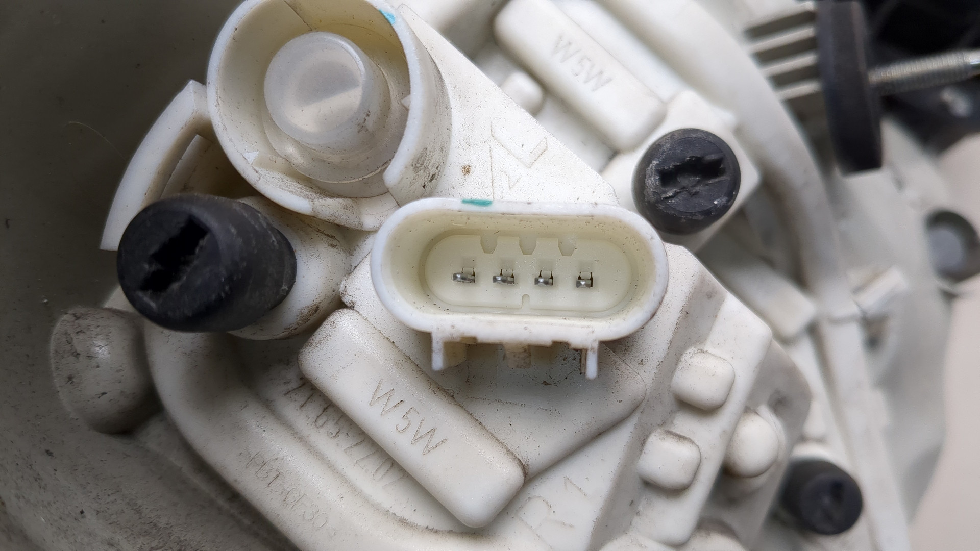 Фонарь задний правый