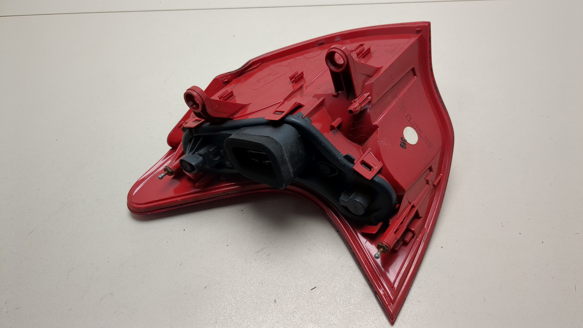 Фонарь задний правый