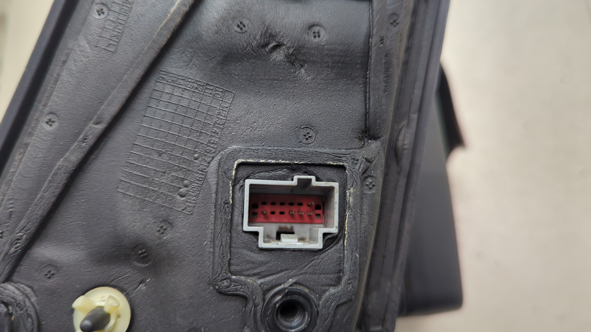 Зеркало правое электрическое