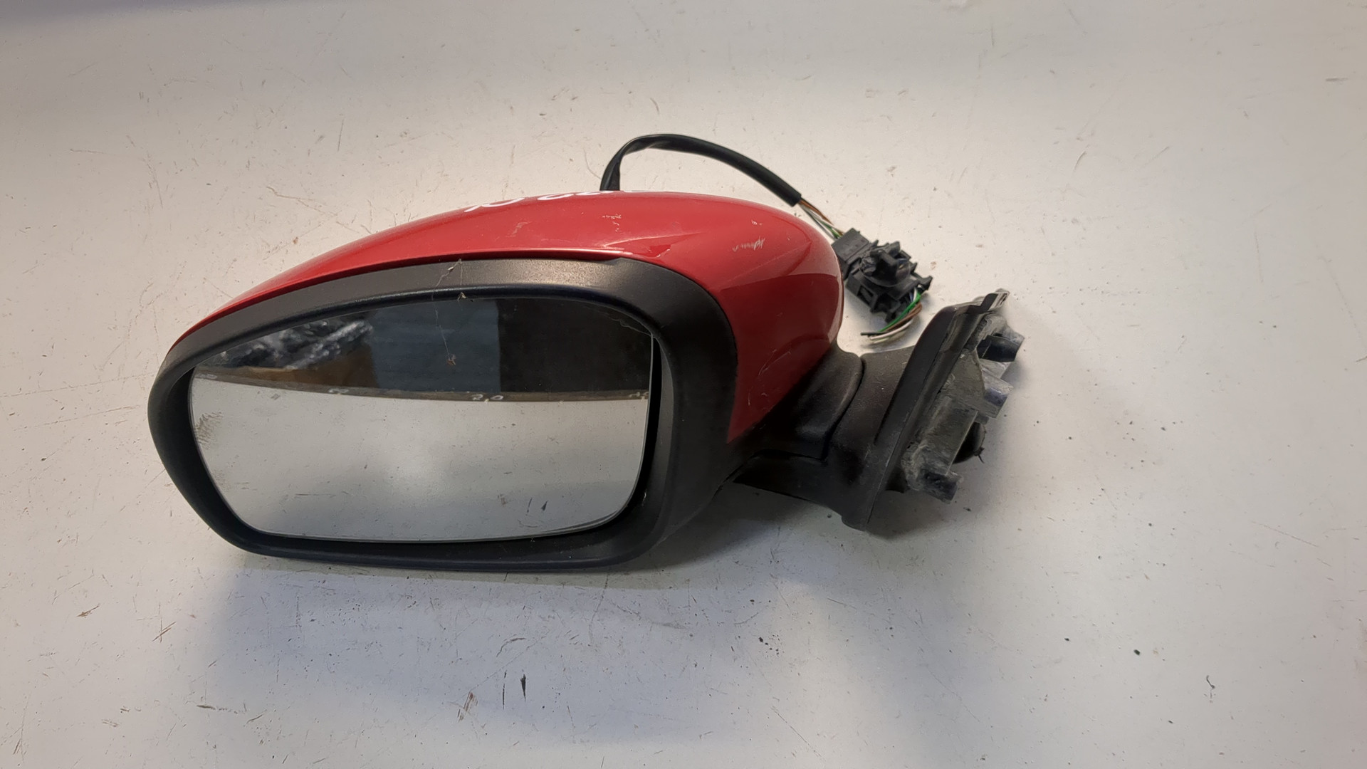 Зеркало левое электрическое