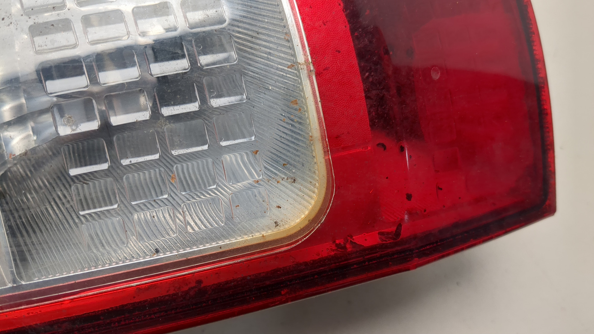 Фонарь задний правый