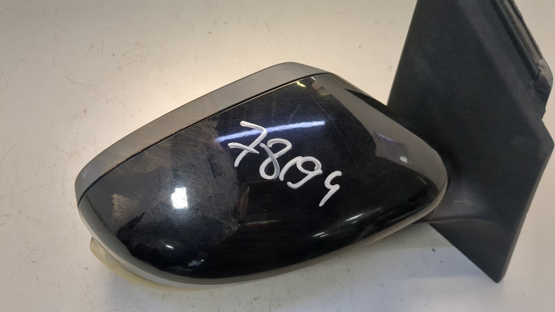 Зеркало правое электрическое