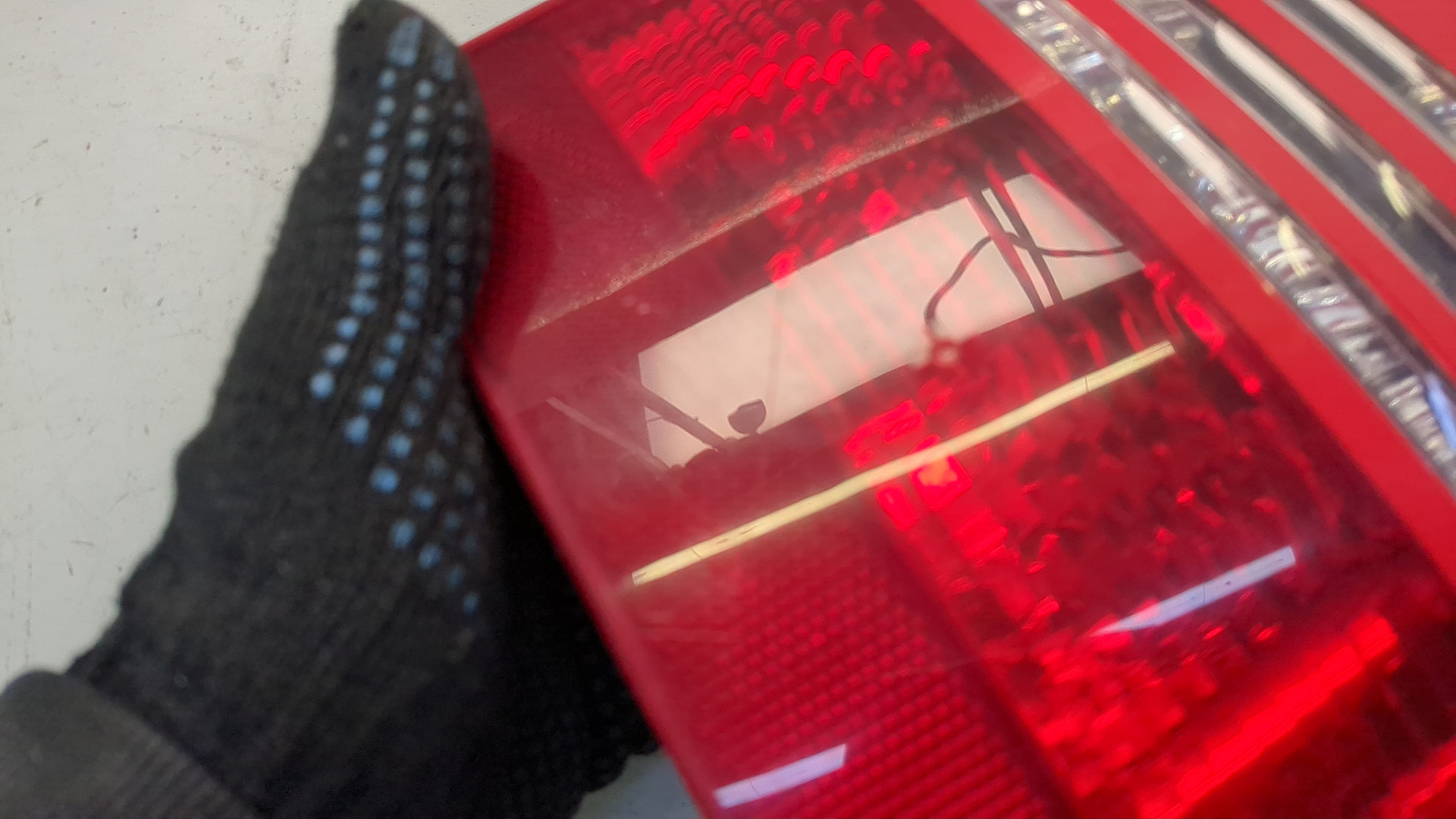 Фонарь задний левый