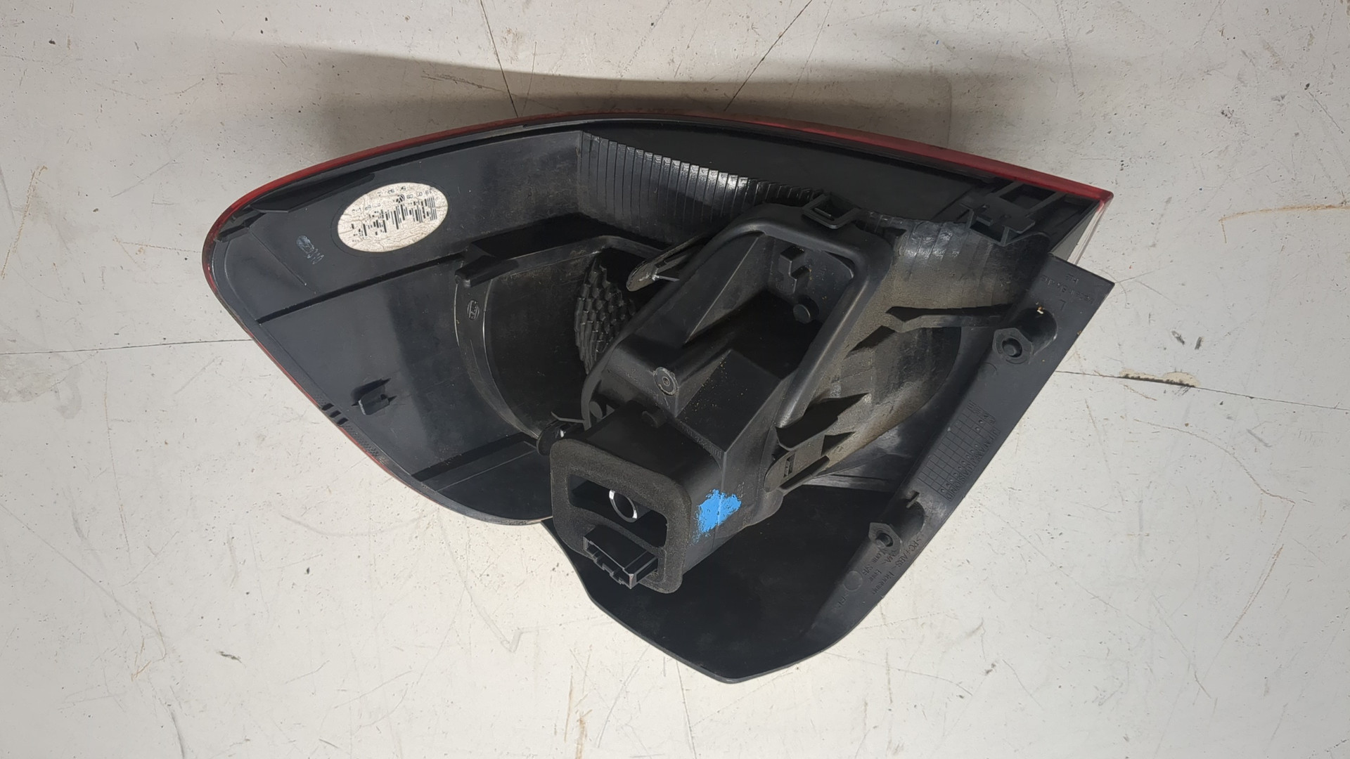 Фонарь задний левый