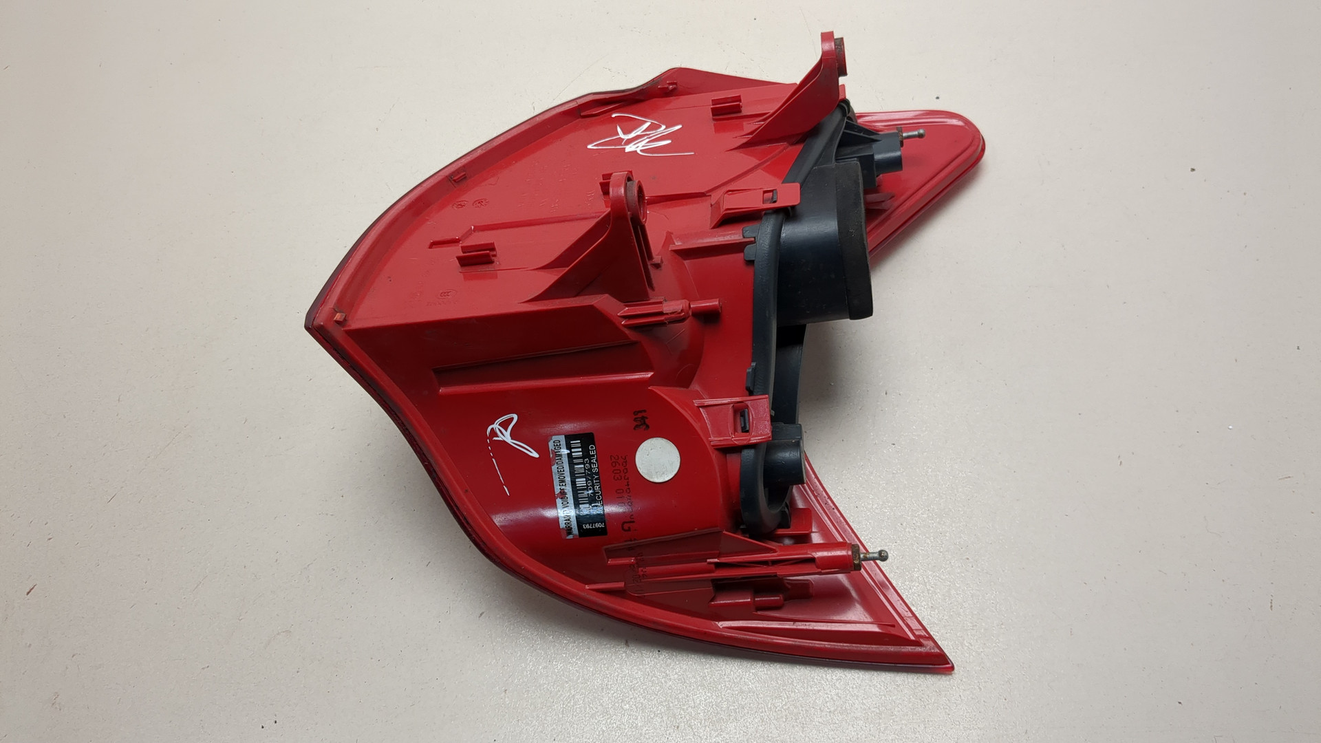 Фонарь задний левый