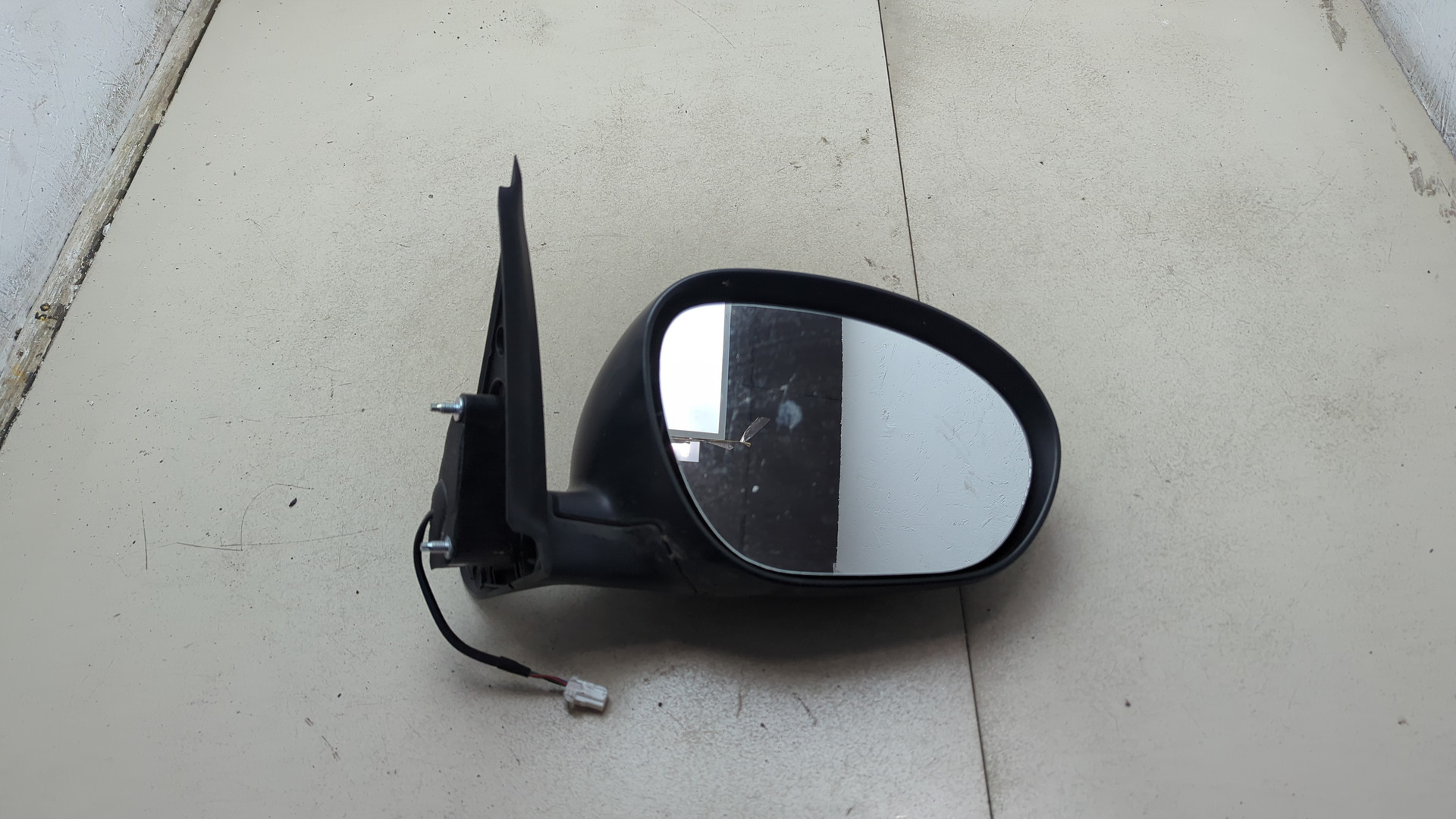 Зеркало правое электрическое