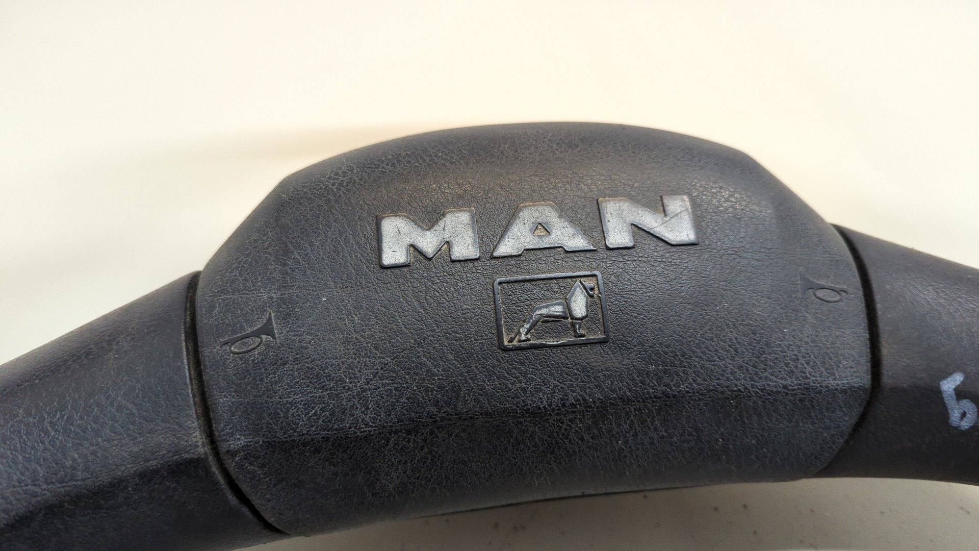 Рулевое колесо (руль)