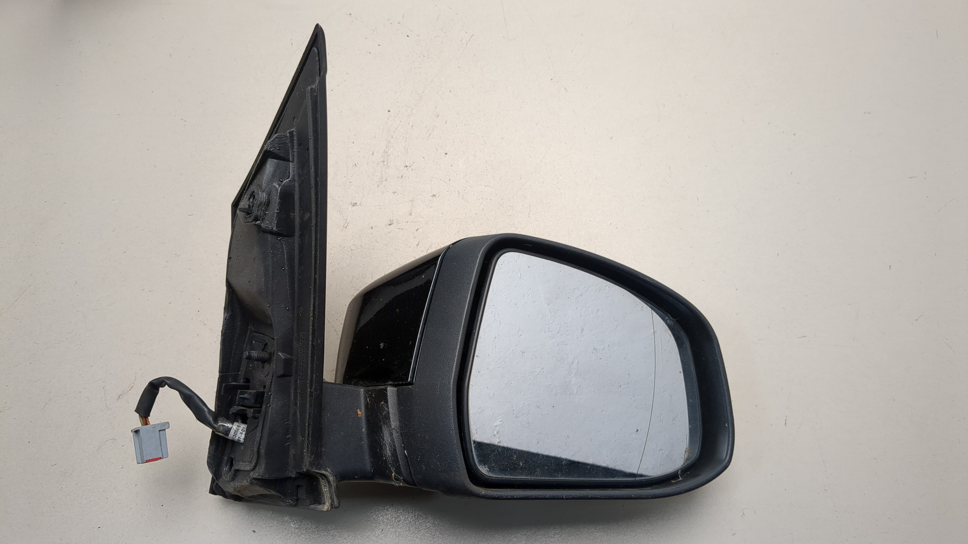 Зеркало правое электрическое