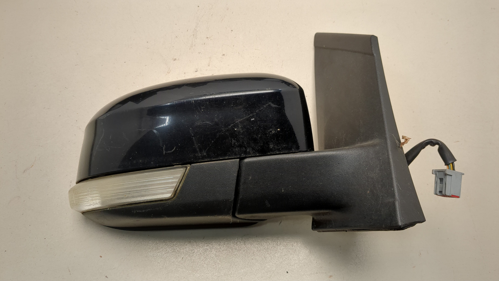 Зеркало правое электрическое