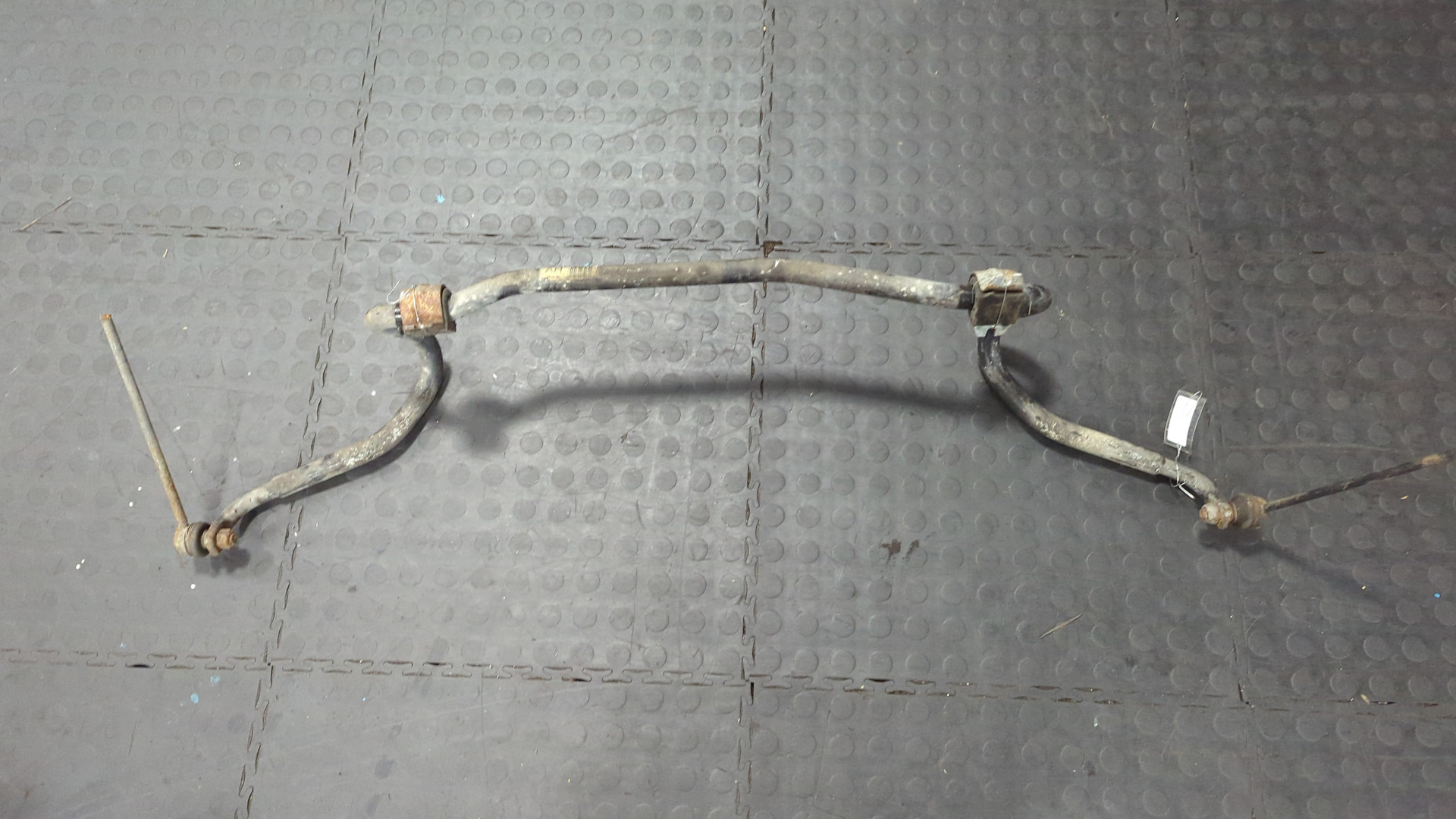 Стабилизатор передний