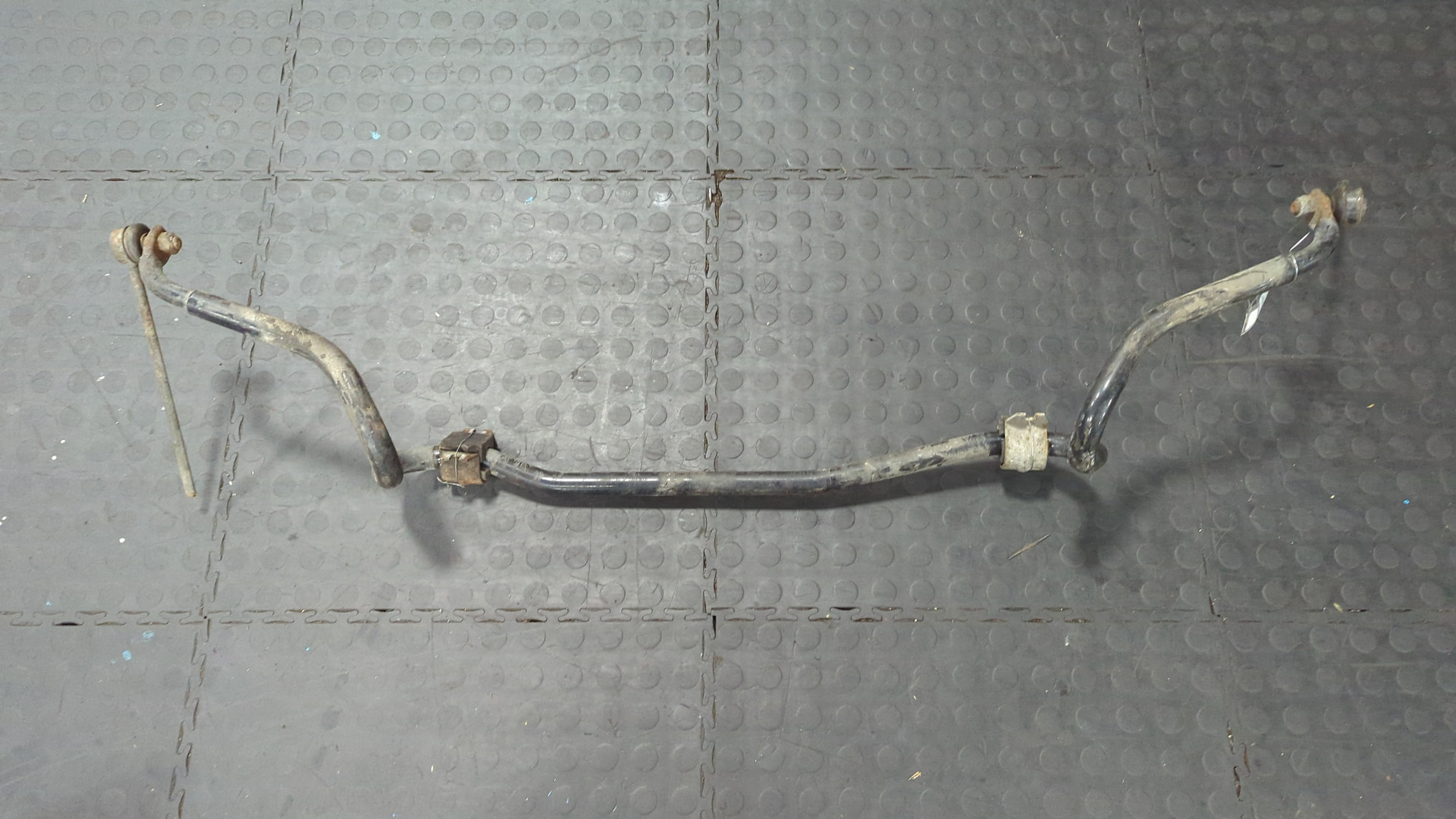 Стабилизатор передний