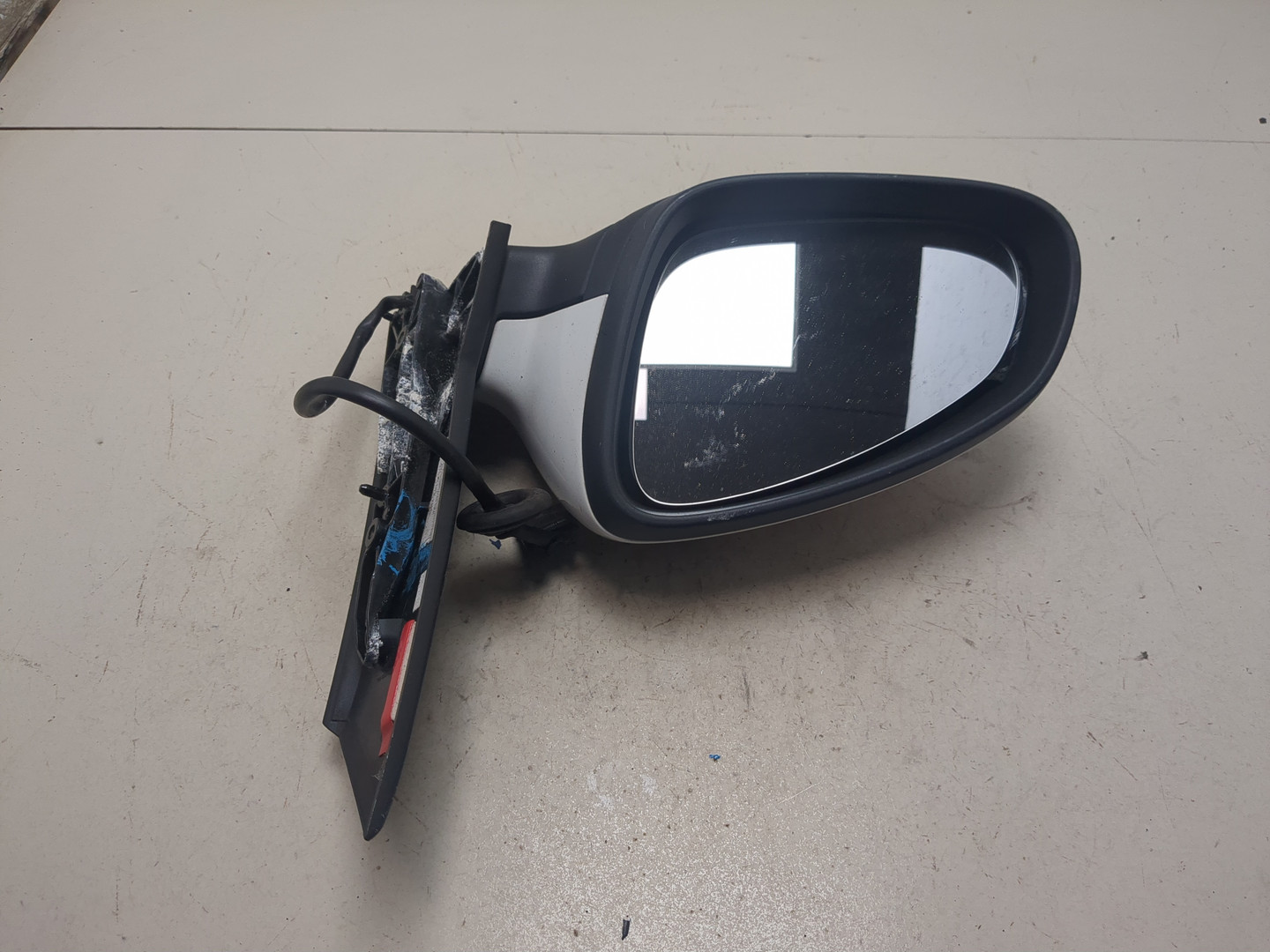 Зеркало левое электрическое