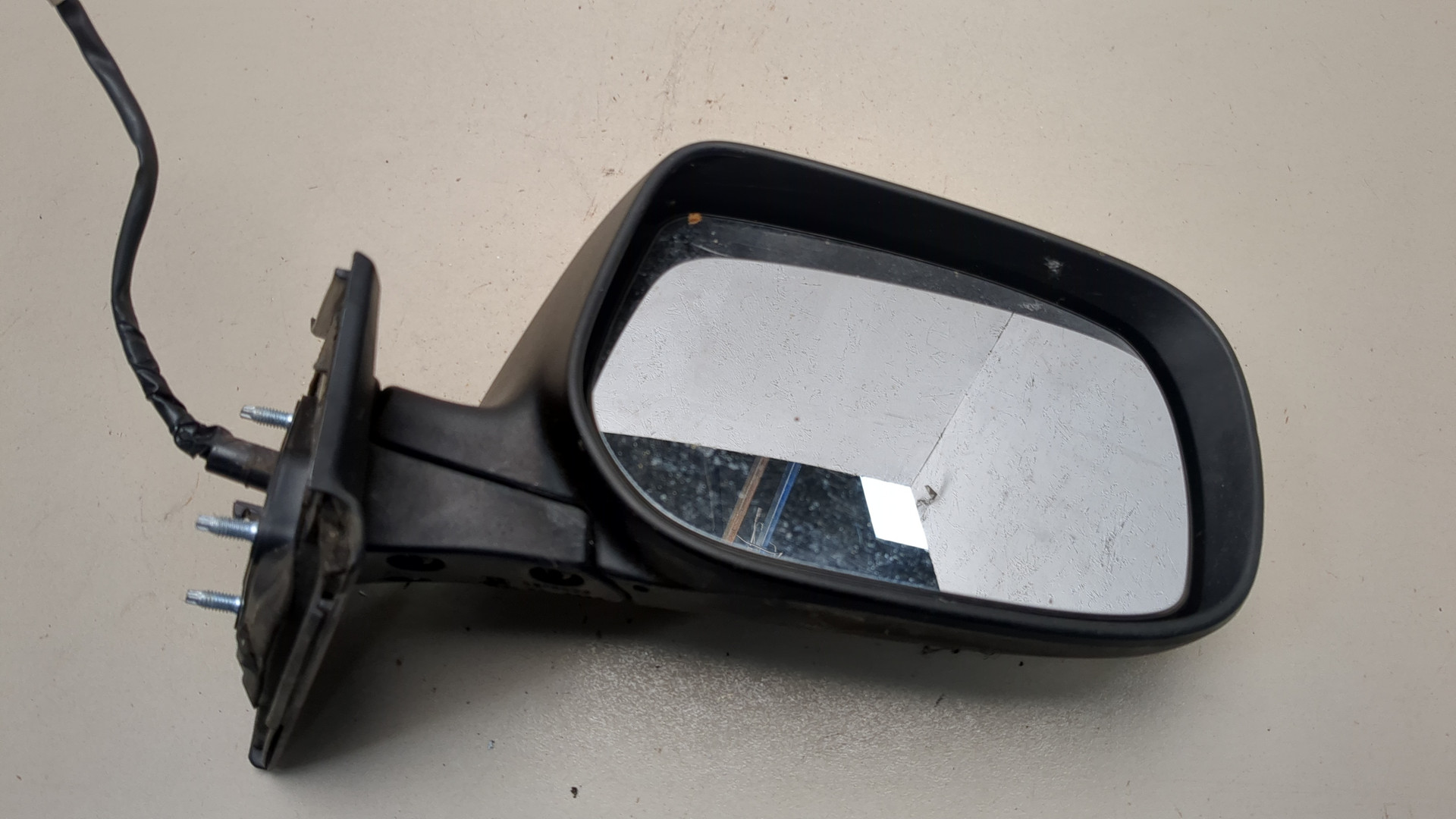 Зеркало правое электрическое