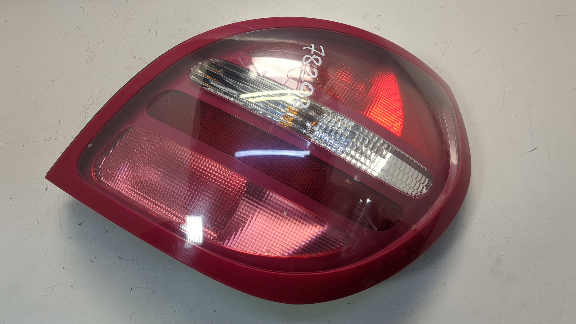 Фонарь задний правый