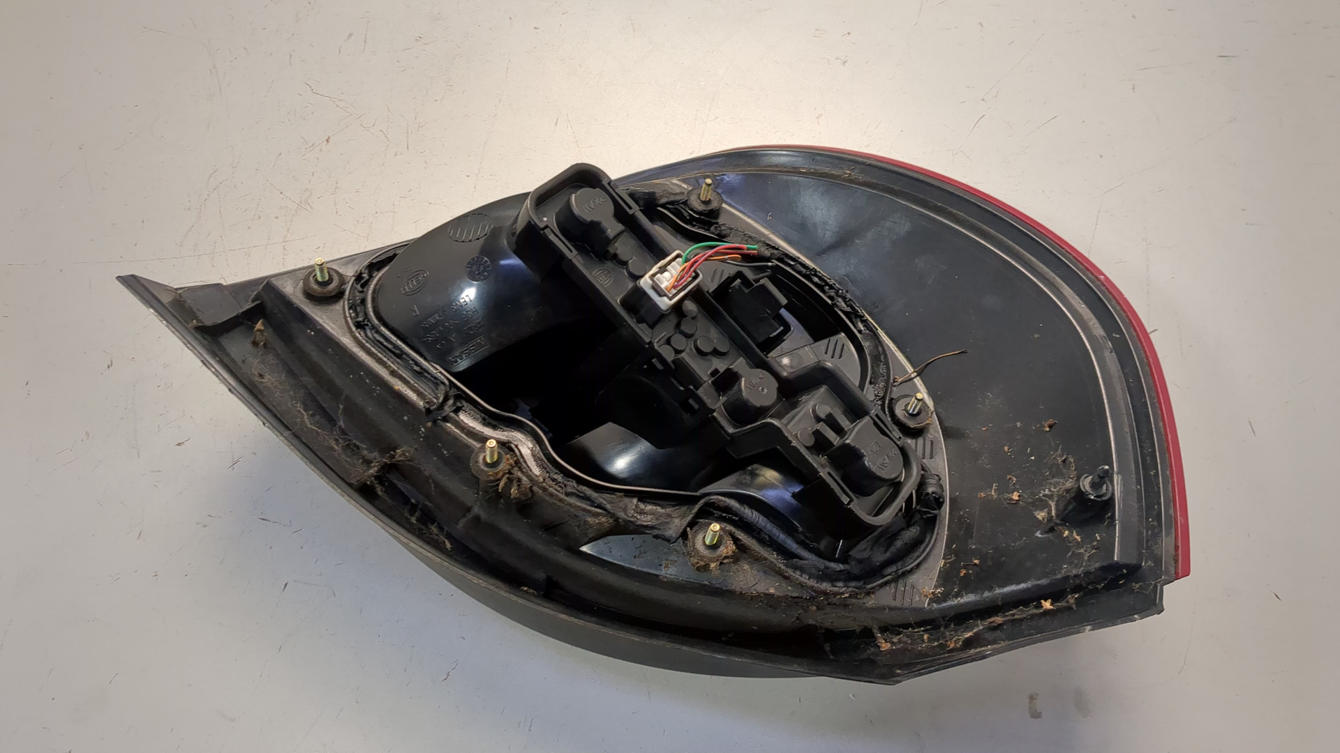 Фонарь задний правый