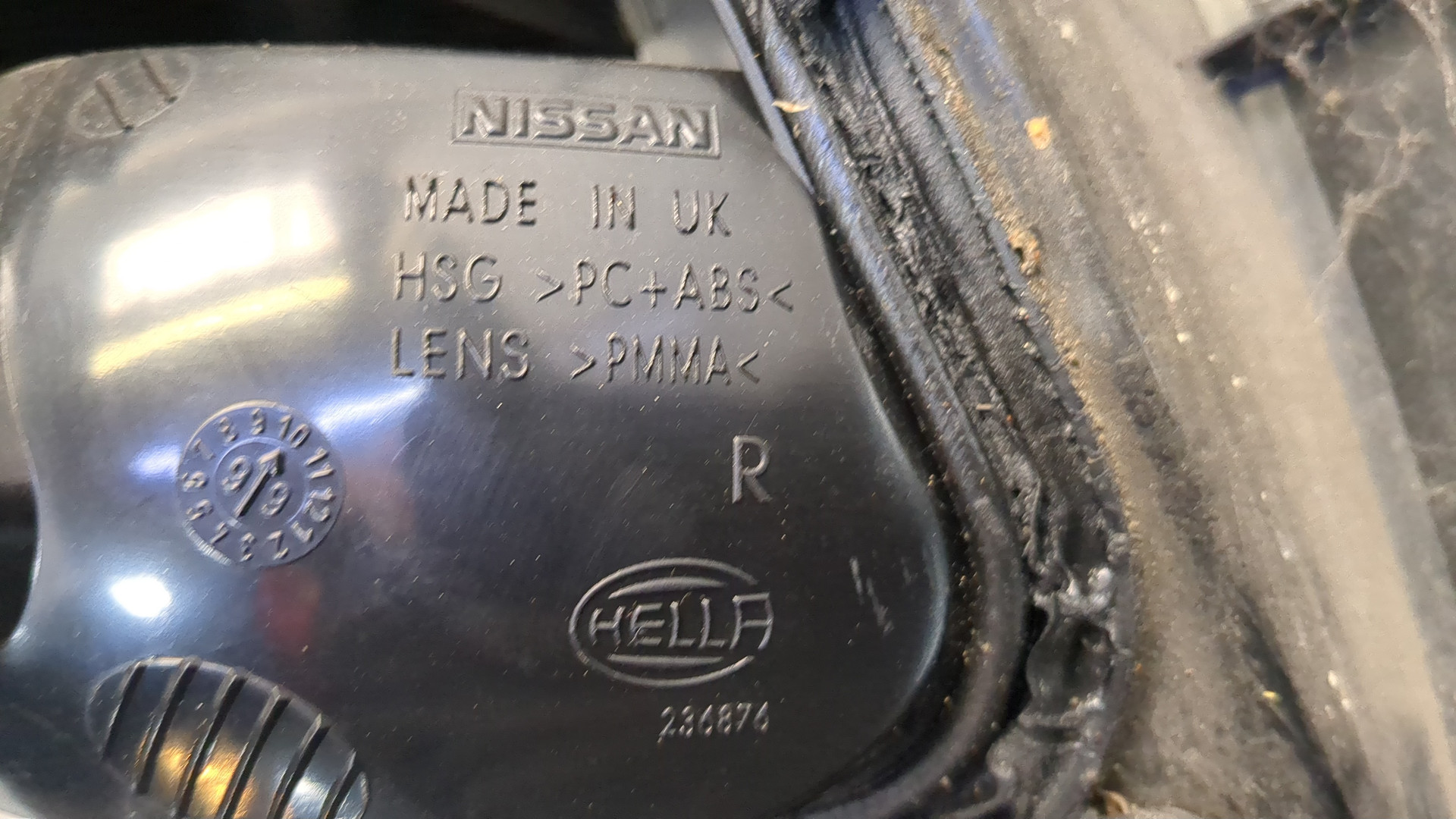 Фонарь задний правый