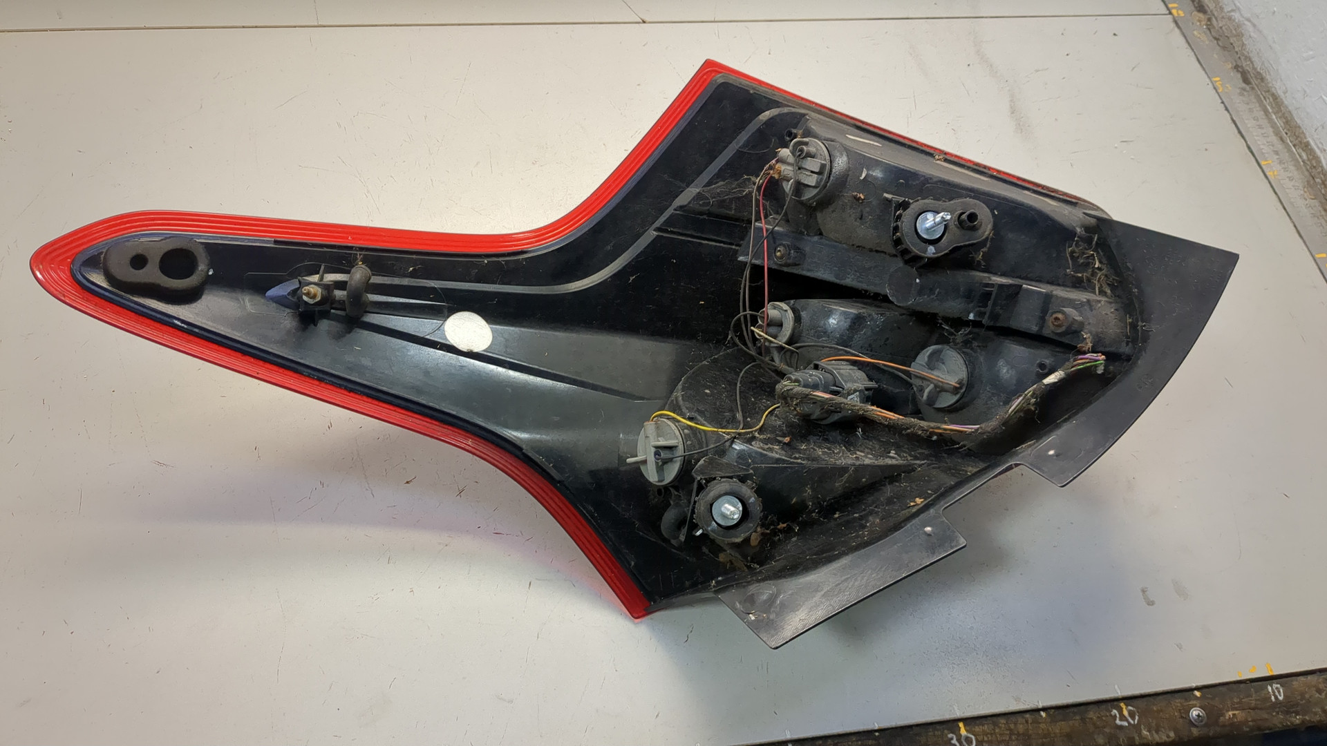 Фонарь задний левый