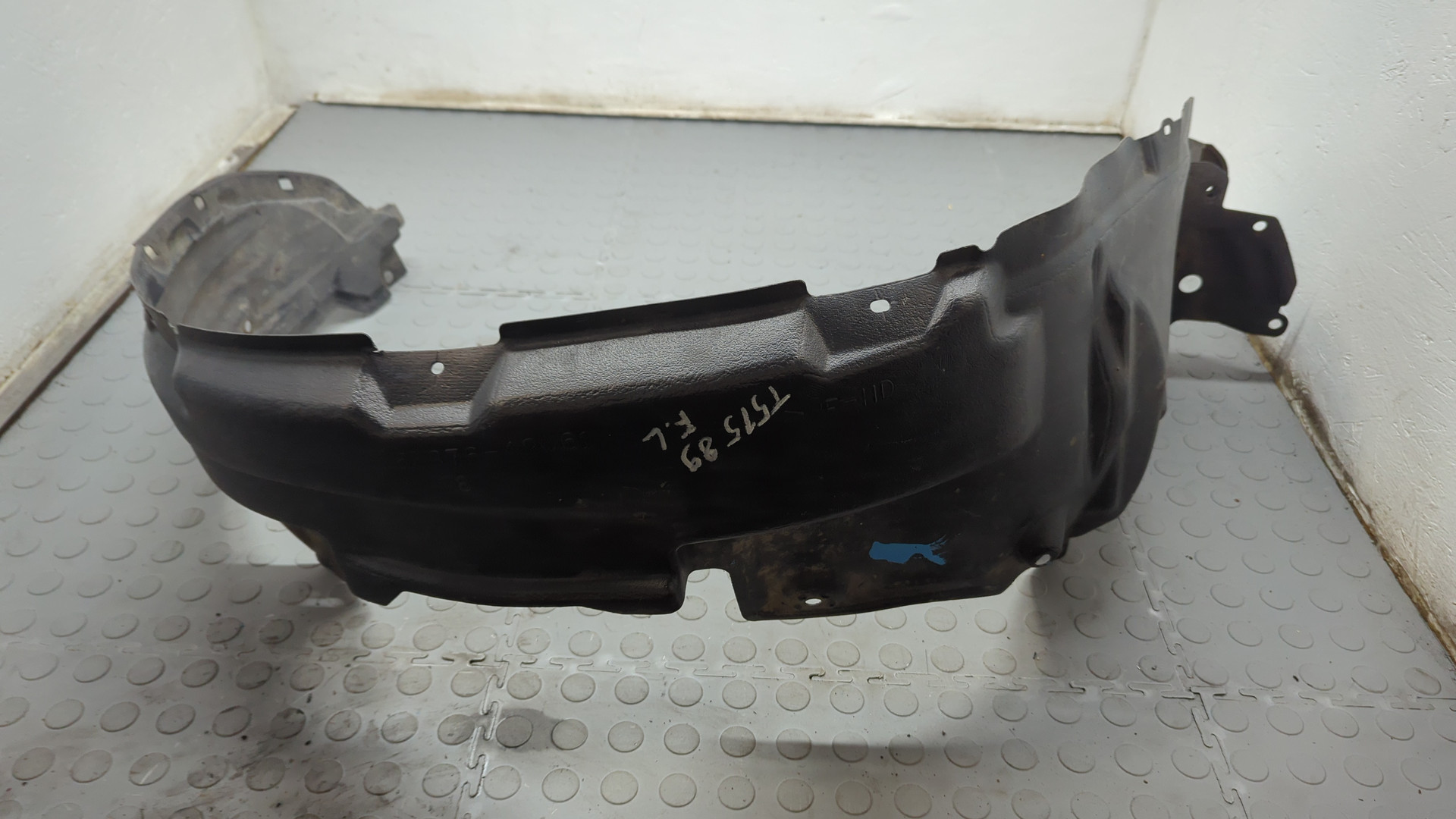 Локер передний левый