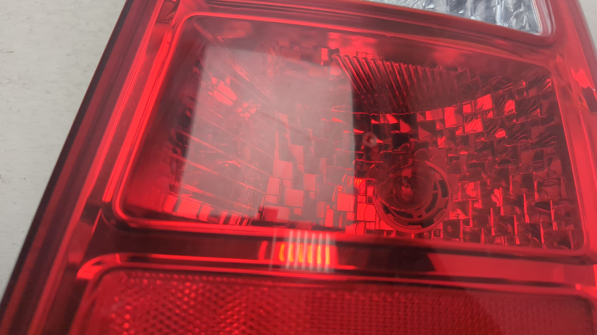 Фонарь задний правый