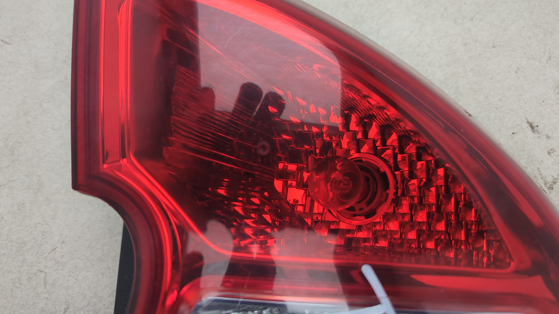 Фонарь задний правый