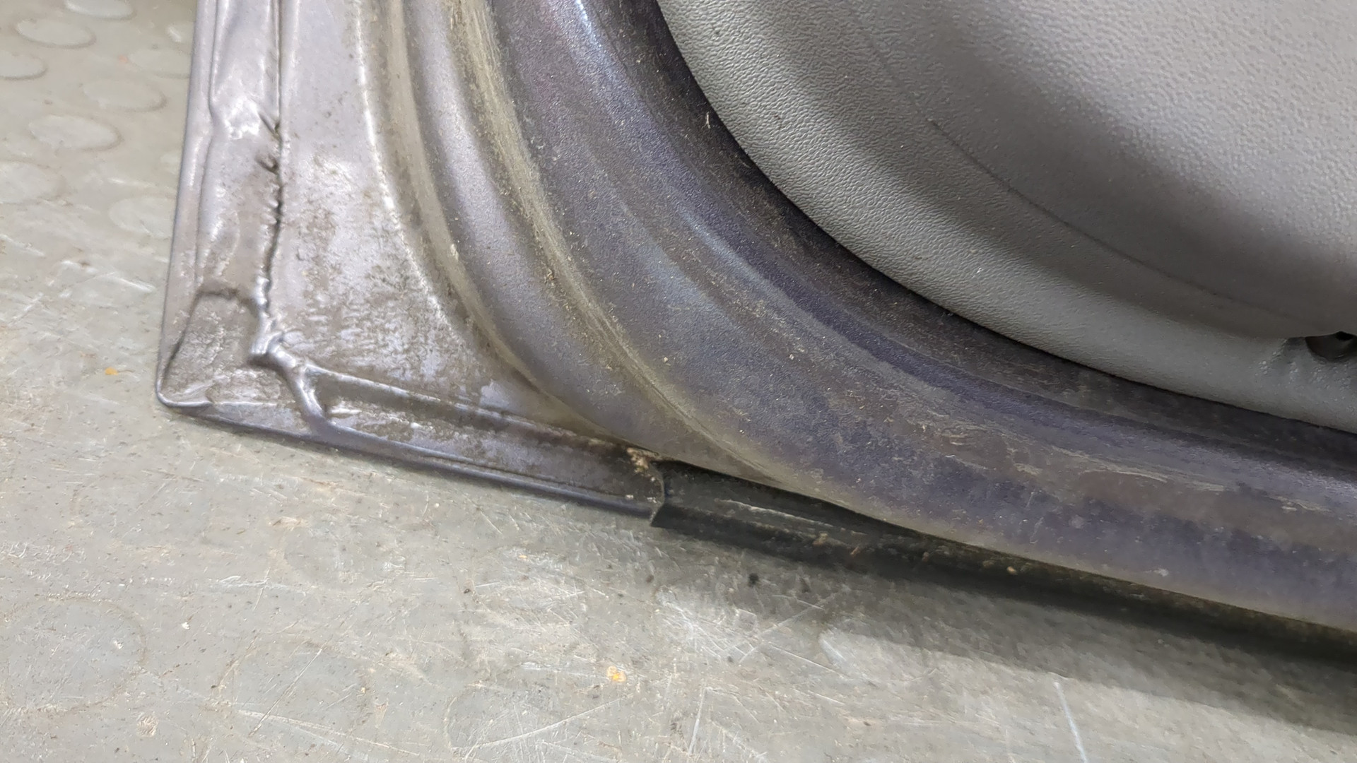 Дверь передняя правая