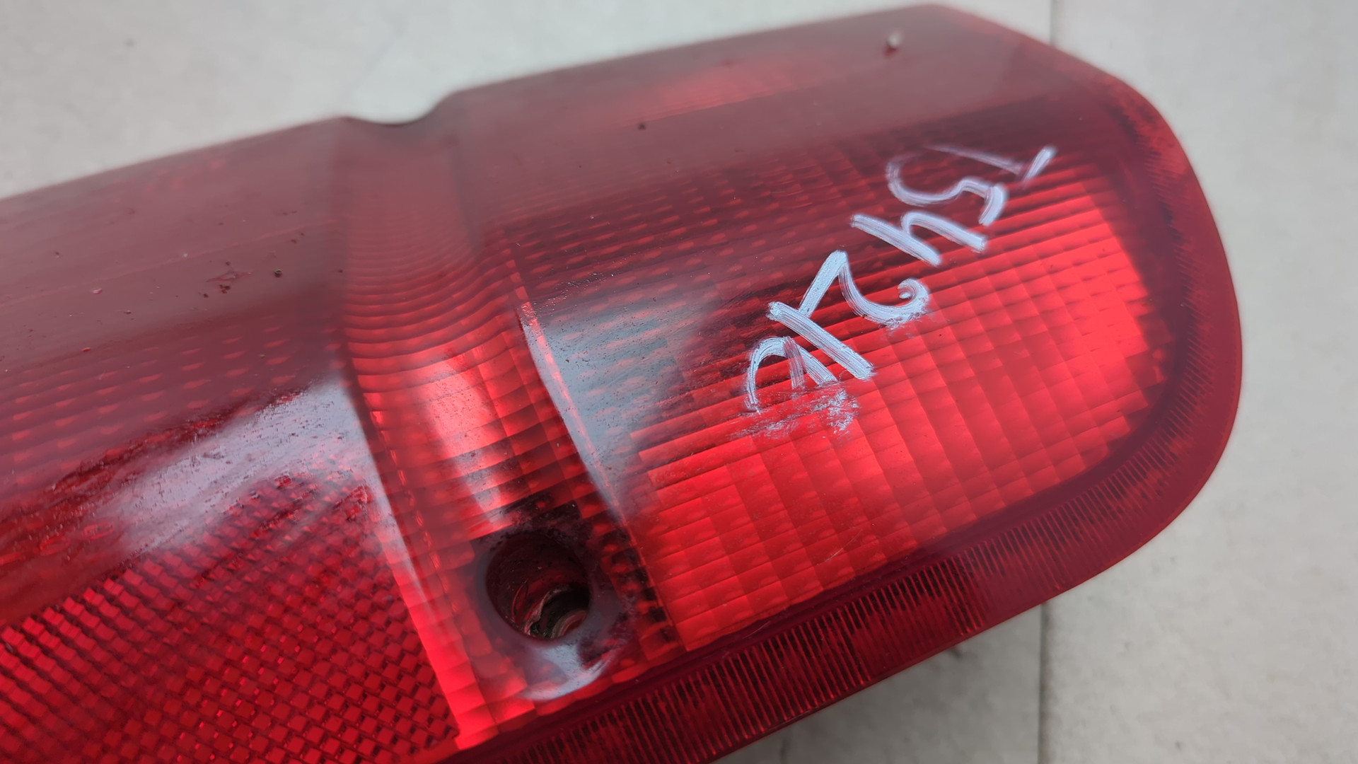 Фонарь задний правый