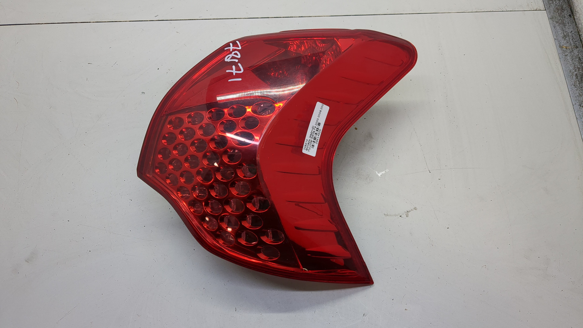 Фонарь задний правый