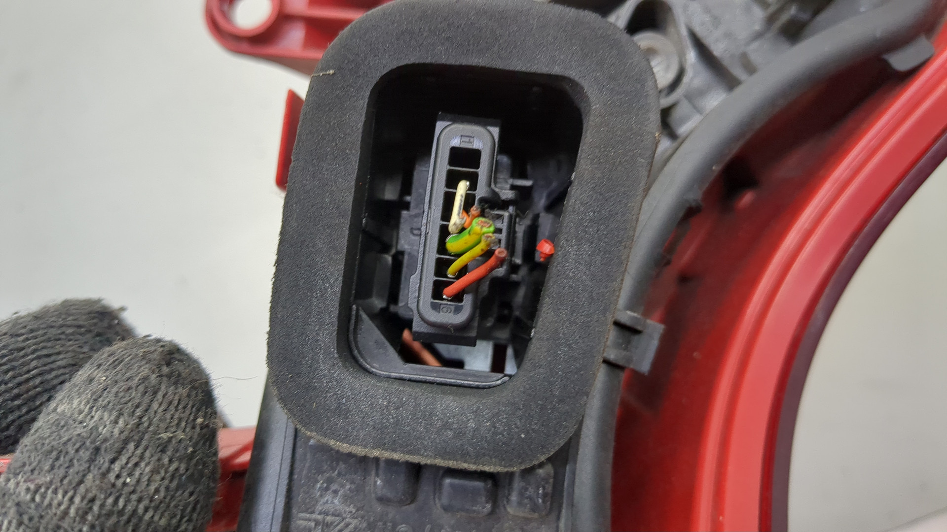 Фонарь задний правый