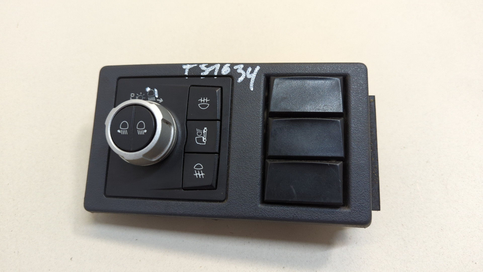 Переключатель света фар