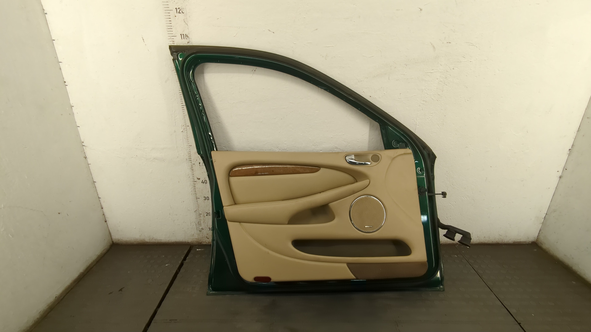 Дверь передняя левая