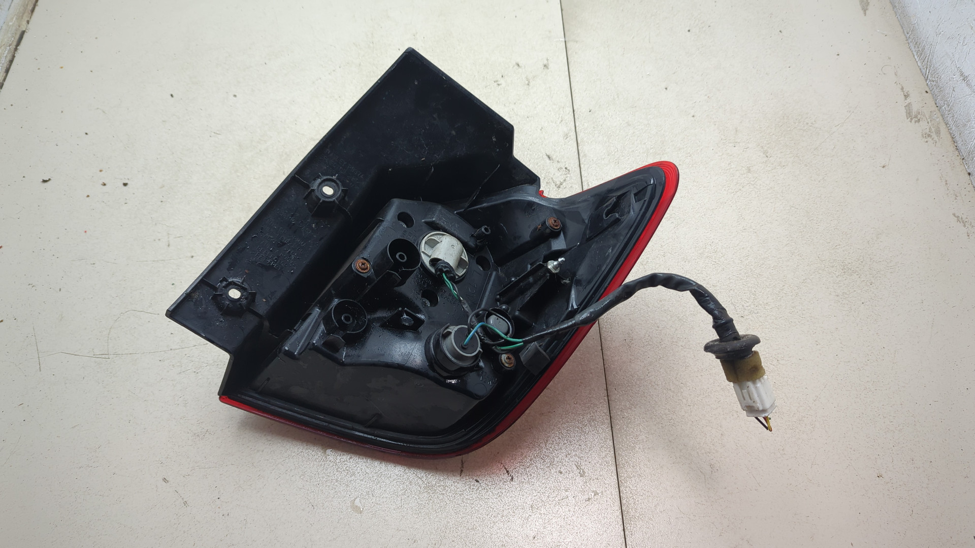 Фонарь задний левый