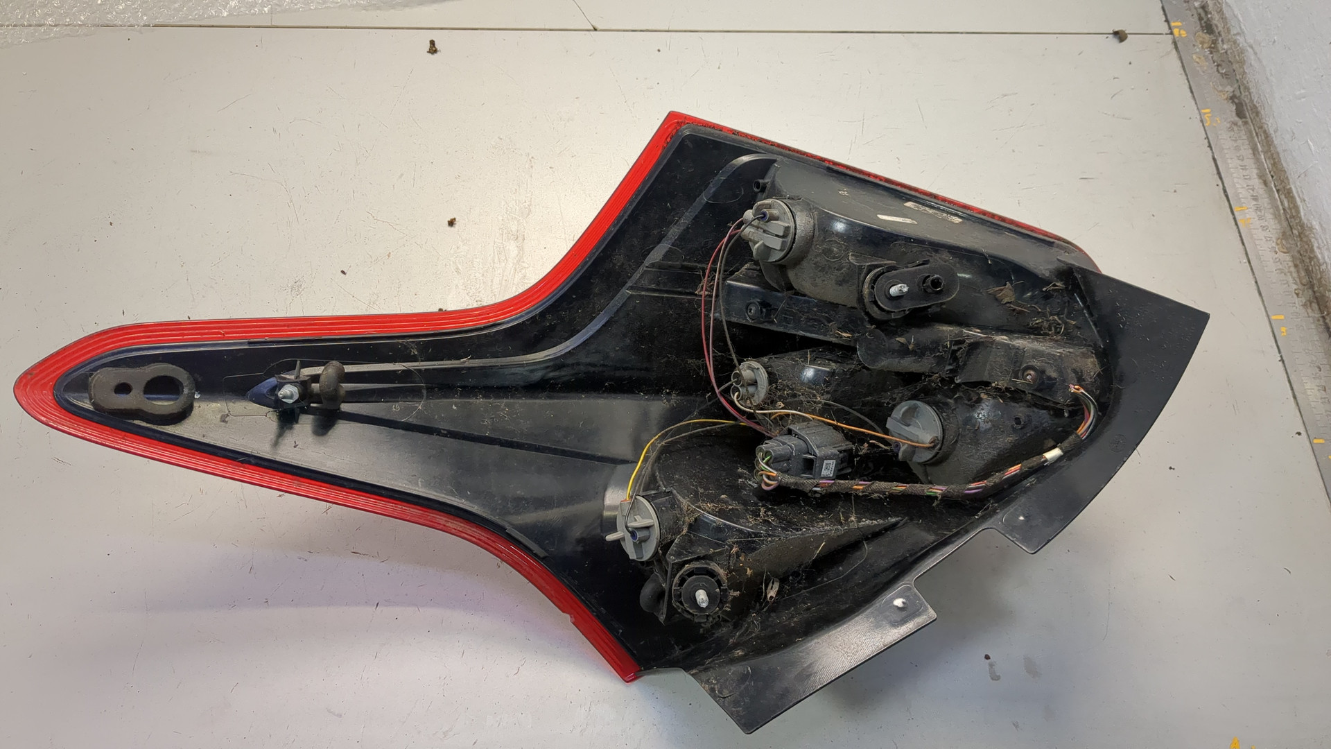 Фонарь задний левый