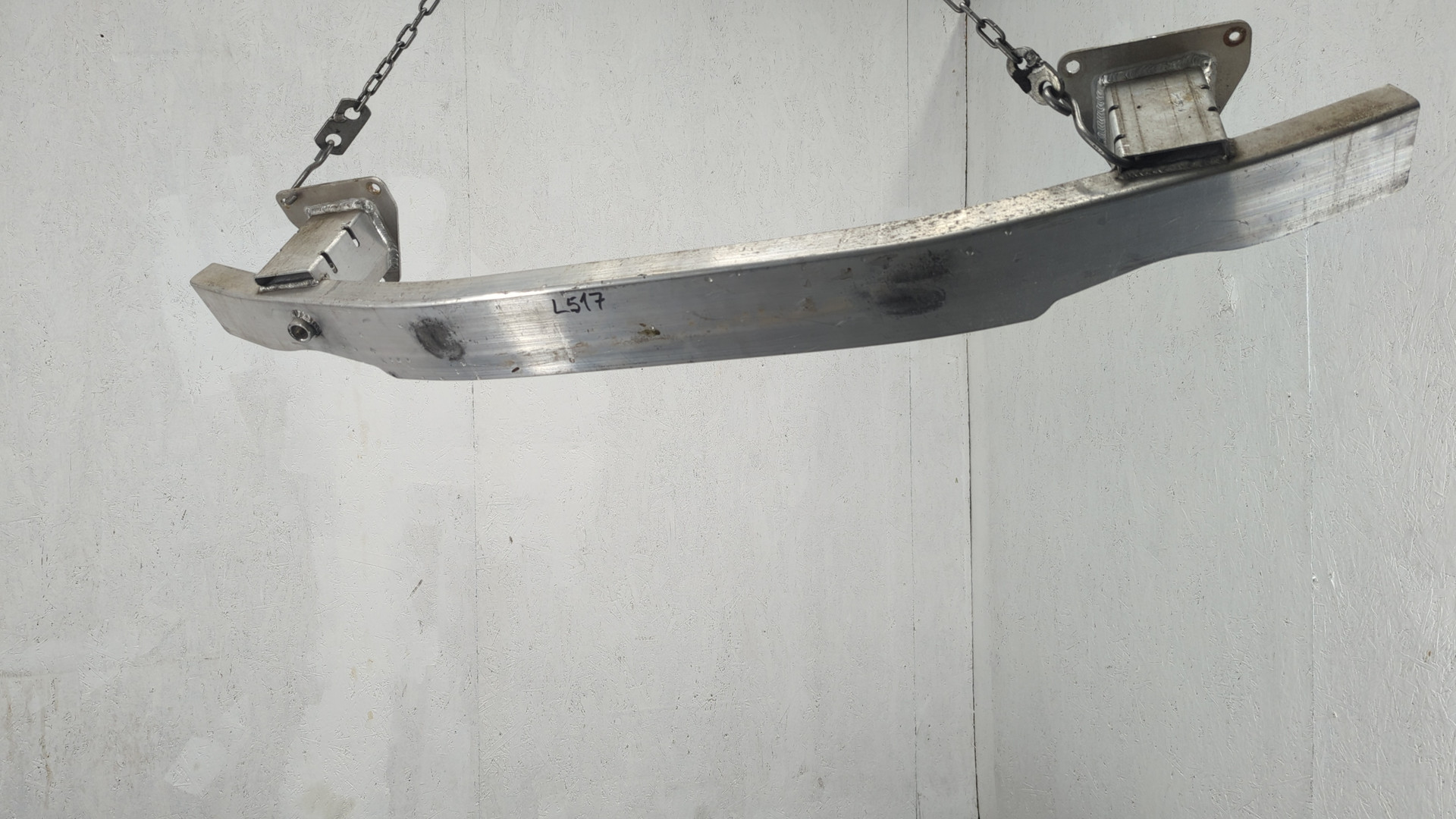 Усилитель заднего бампера