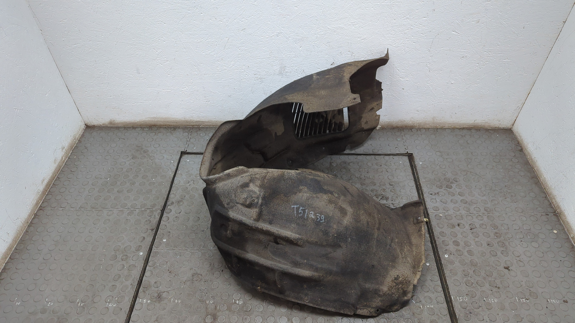 Локер передний левый