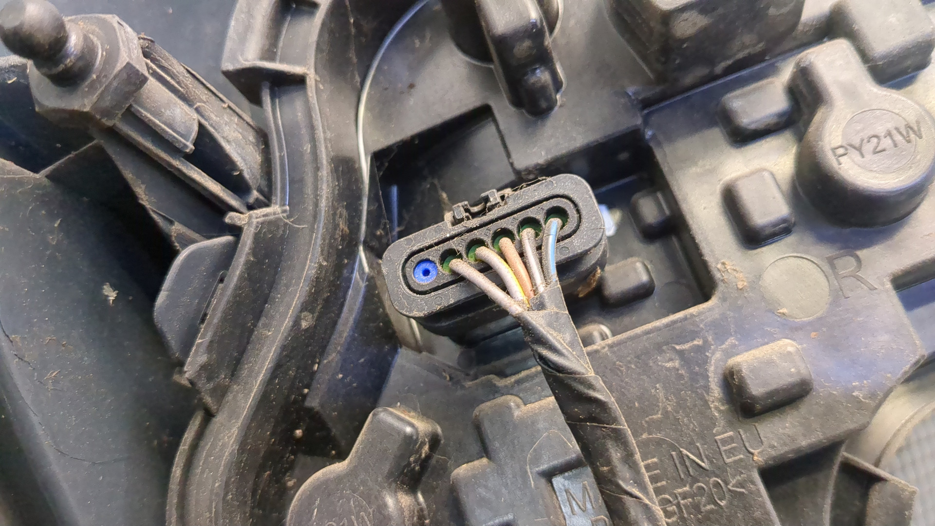 Фонарь задний правый