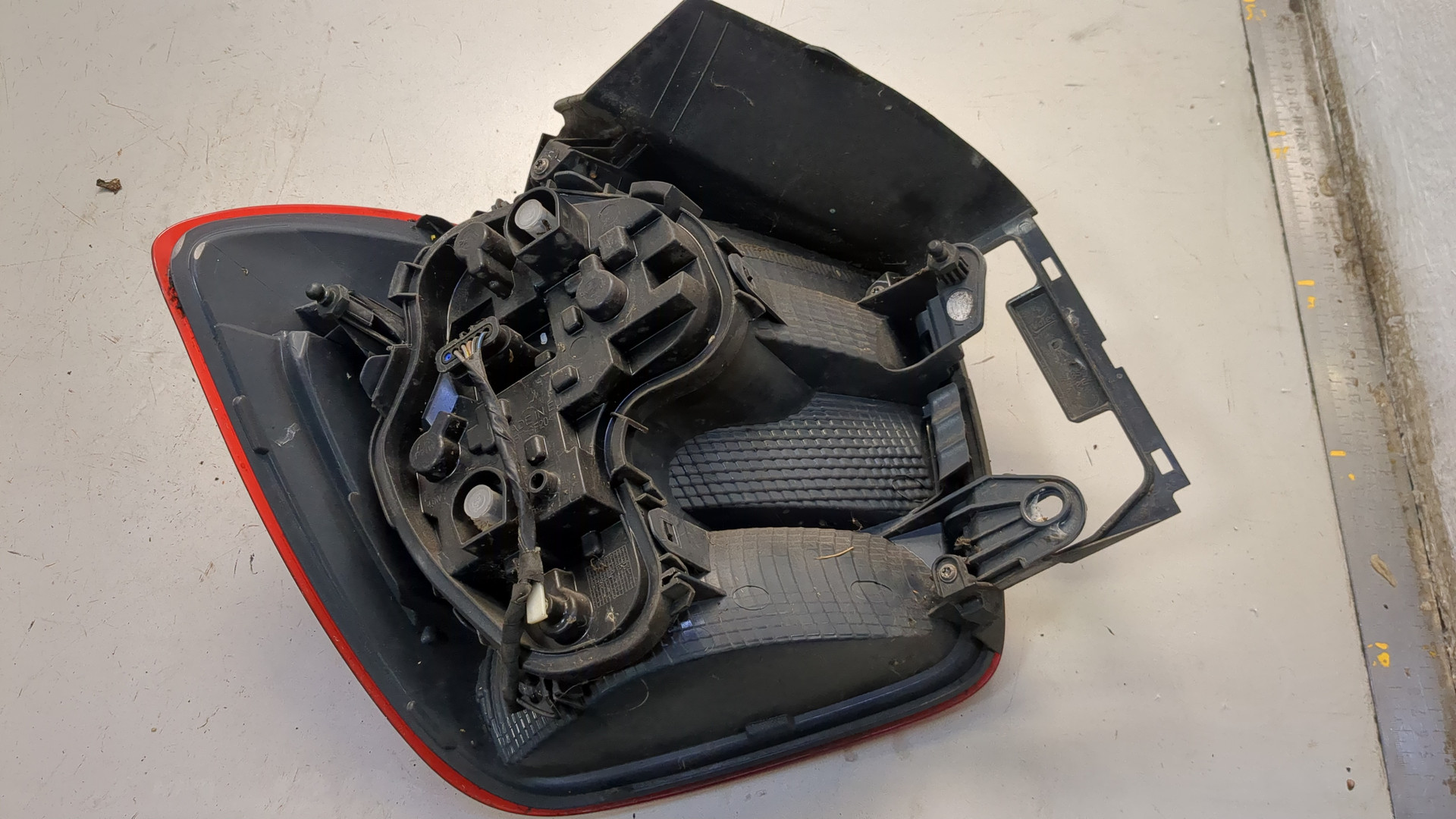 Фонарь задний правый