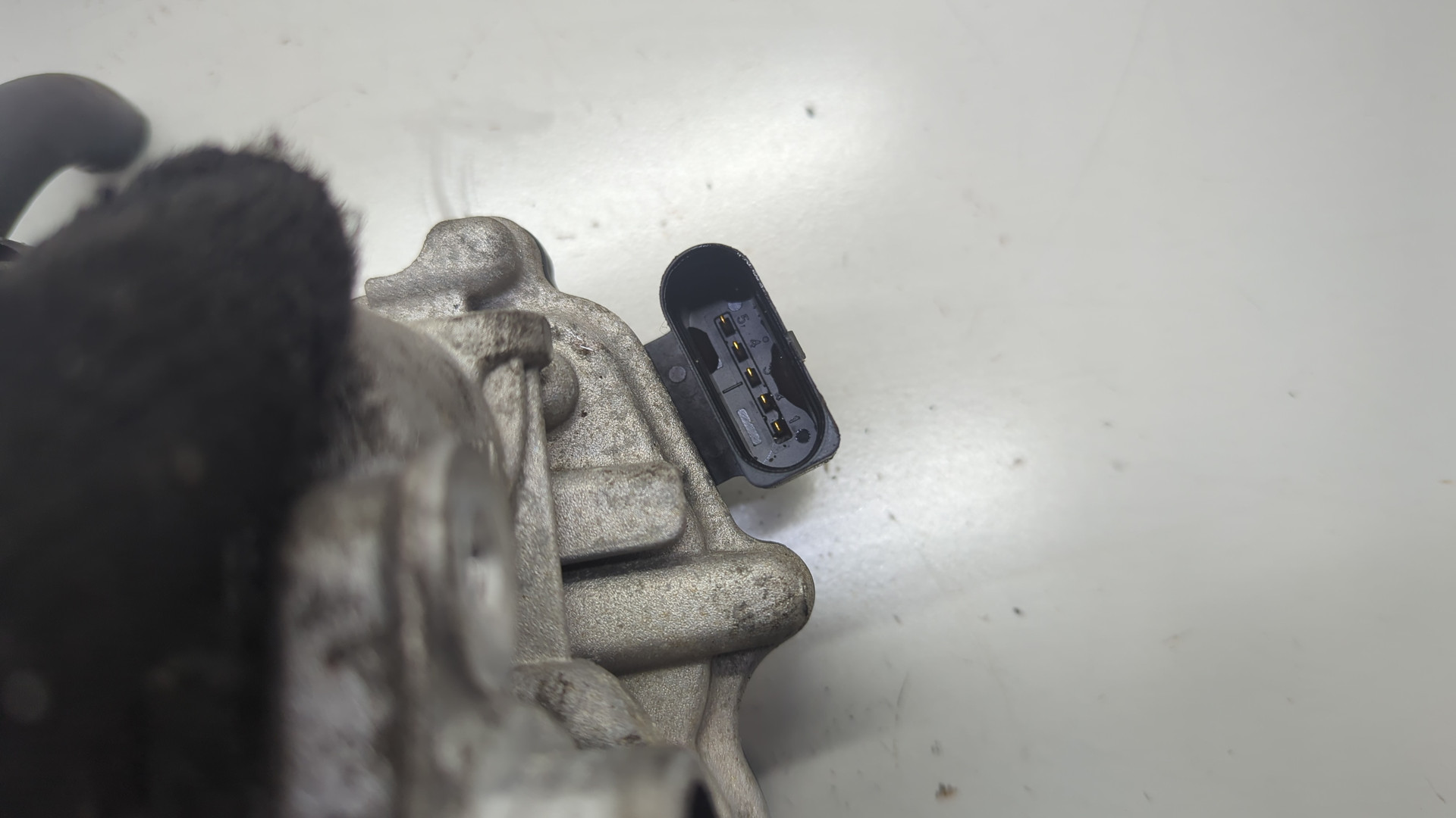 Заслонка дроссельная электрическая