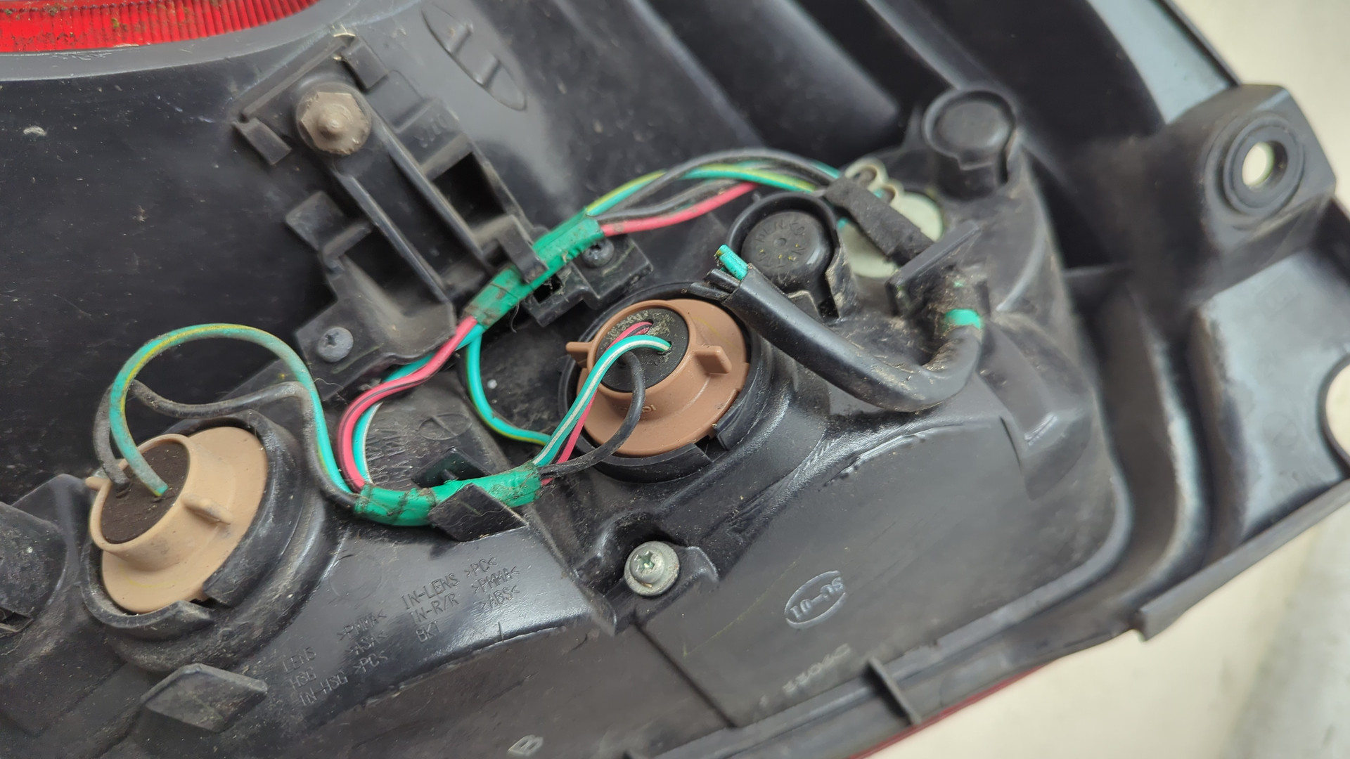 Фонарь задний правый