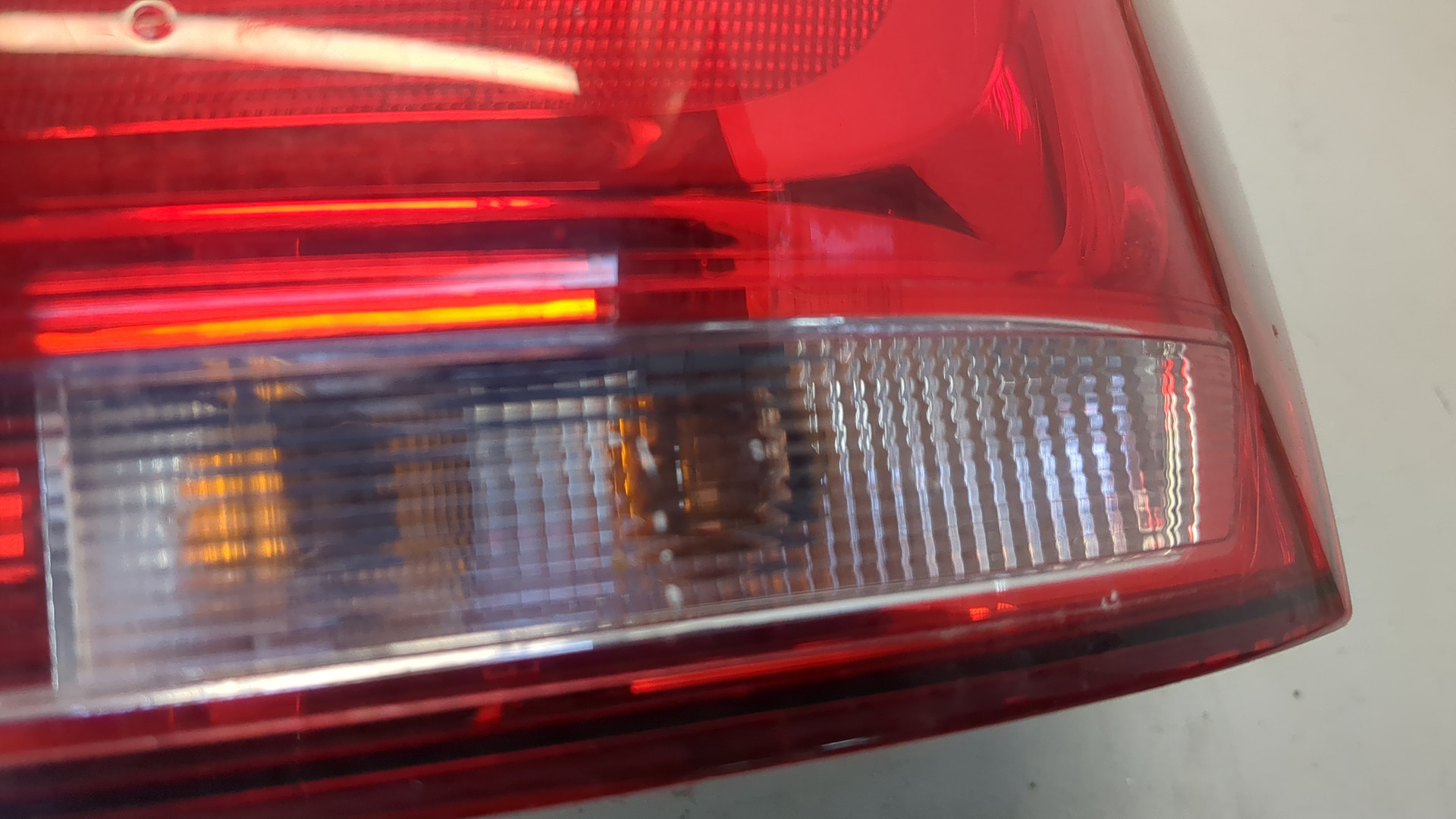 Фонарь задний правый