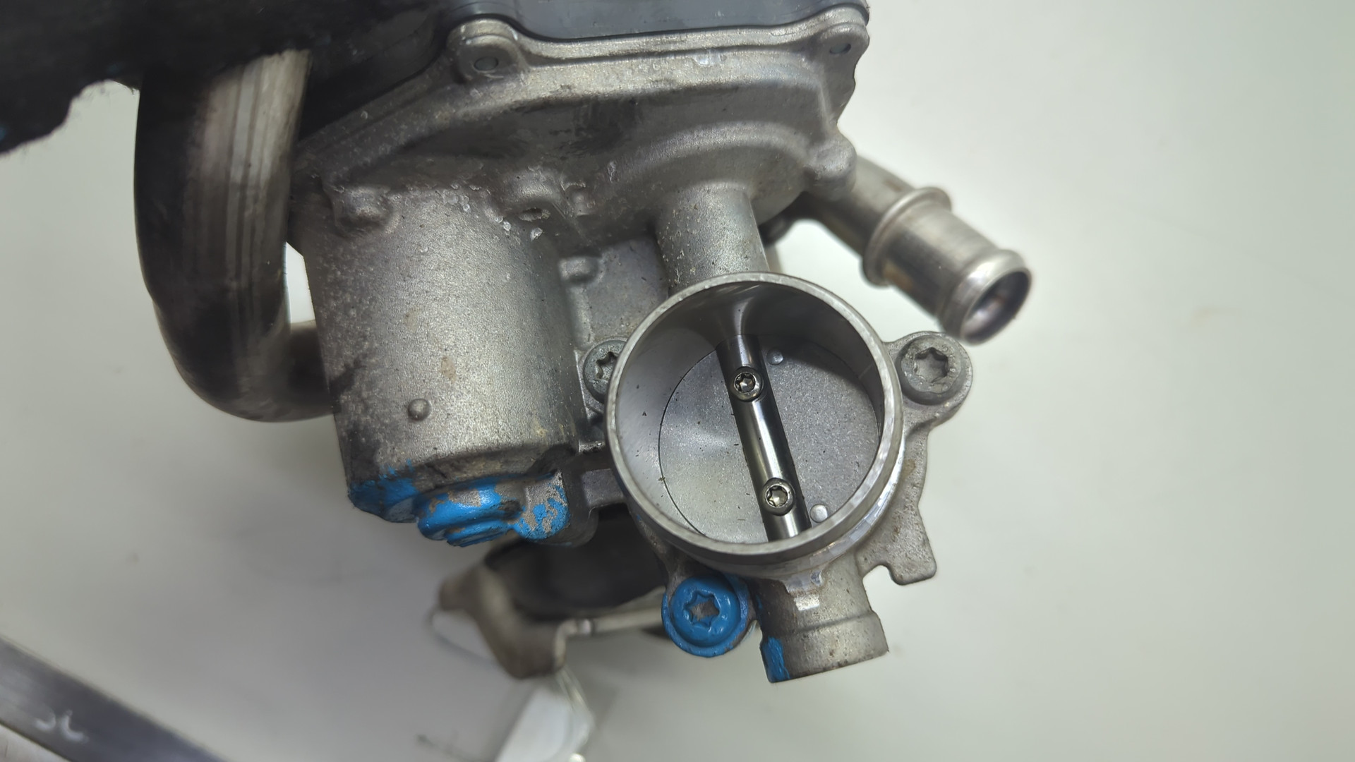 Тройник вентиляции картерных газов