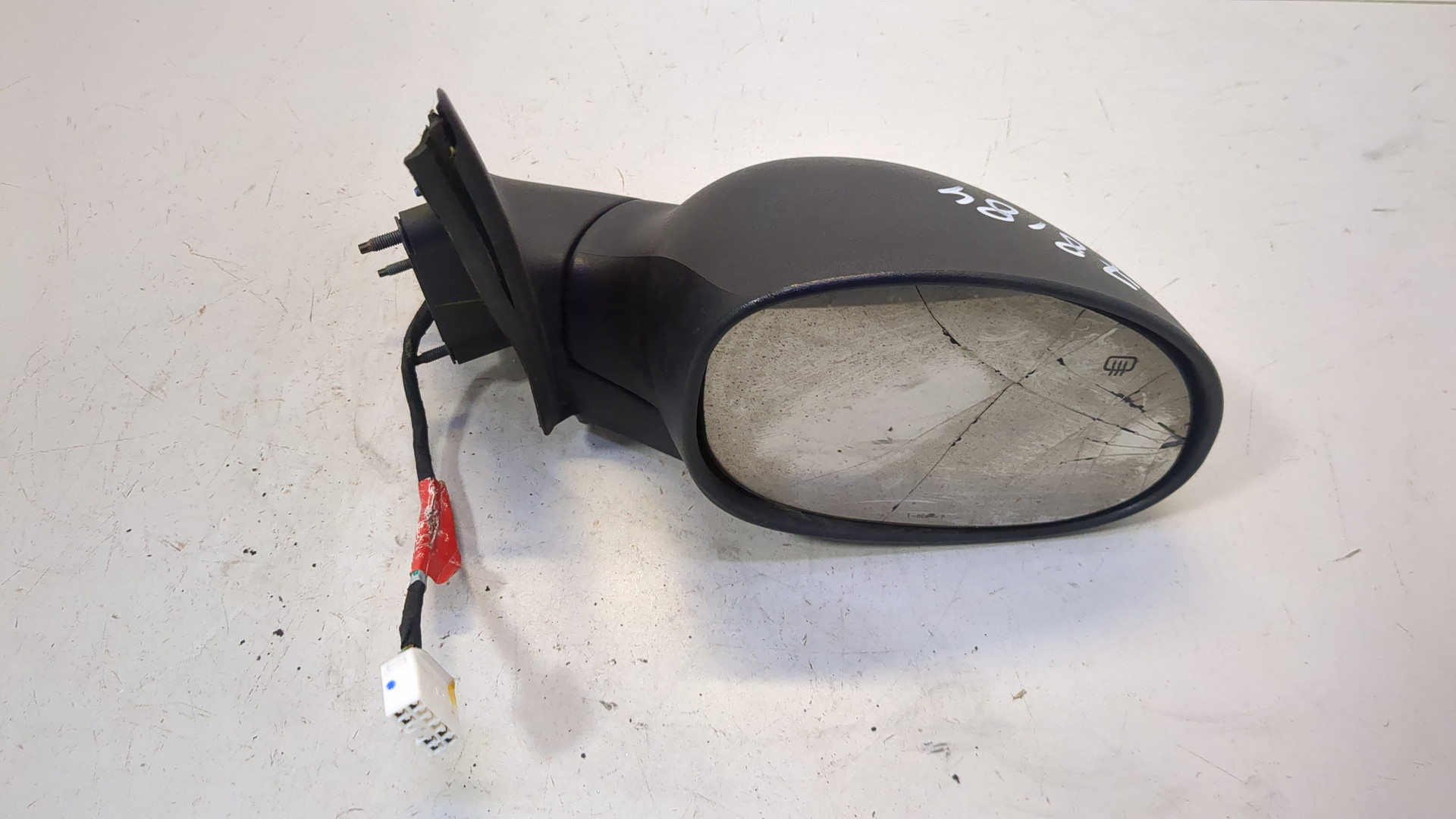 Зеркало правое электрическое